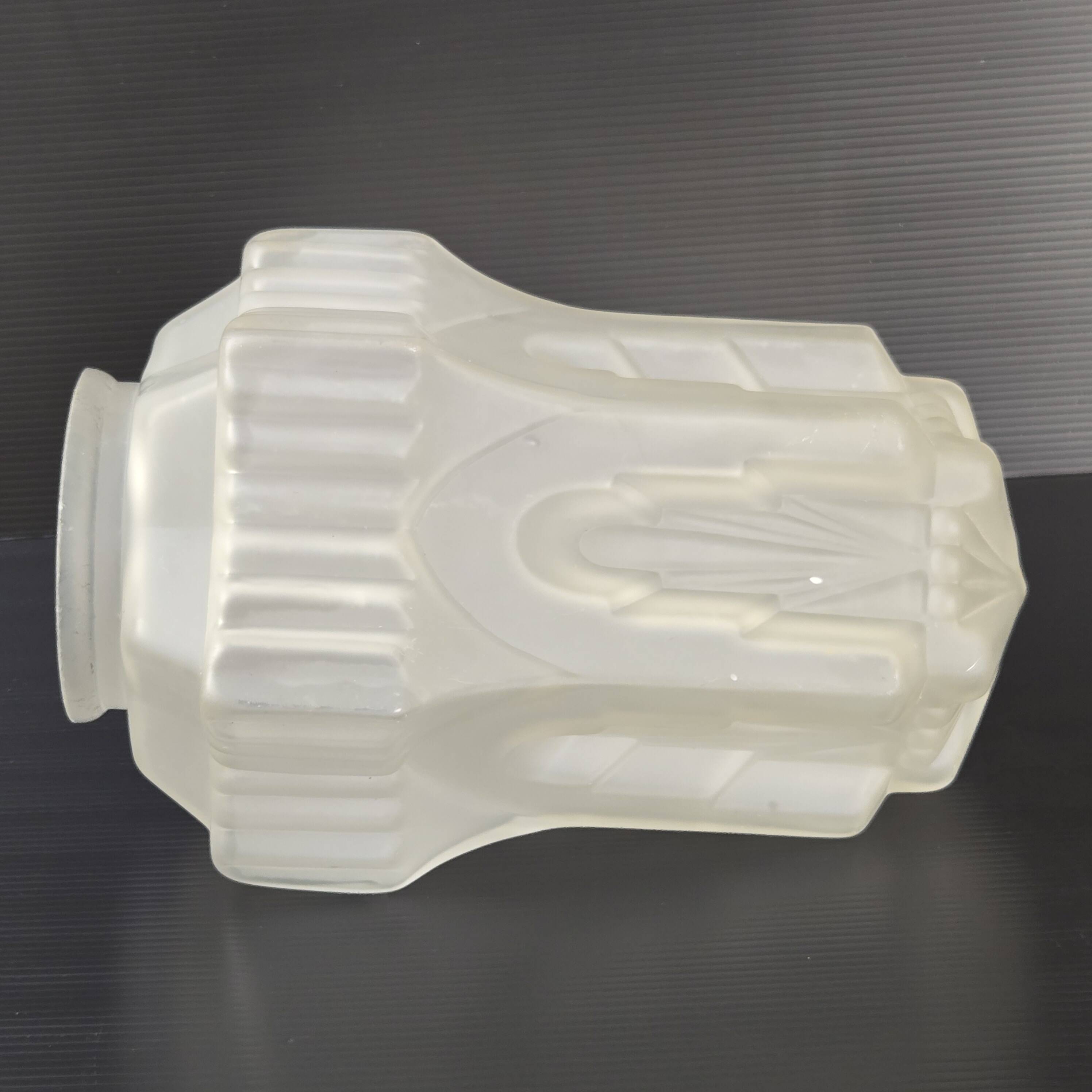 Globe skyscraper streamline art deco 1920