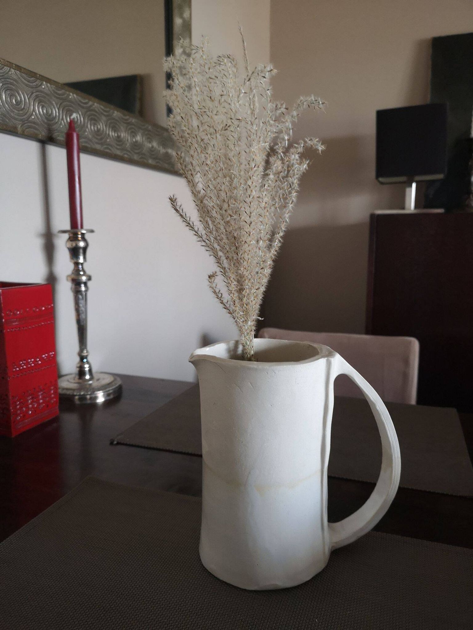 Pichet en terre cuite beige - Travail artisanal