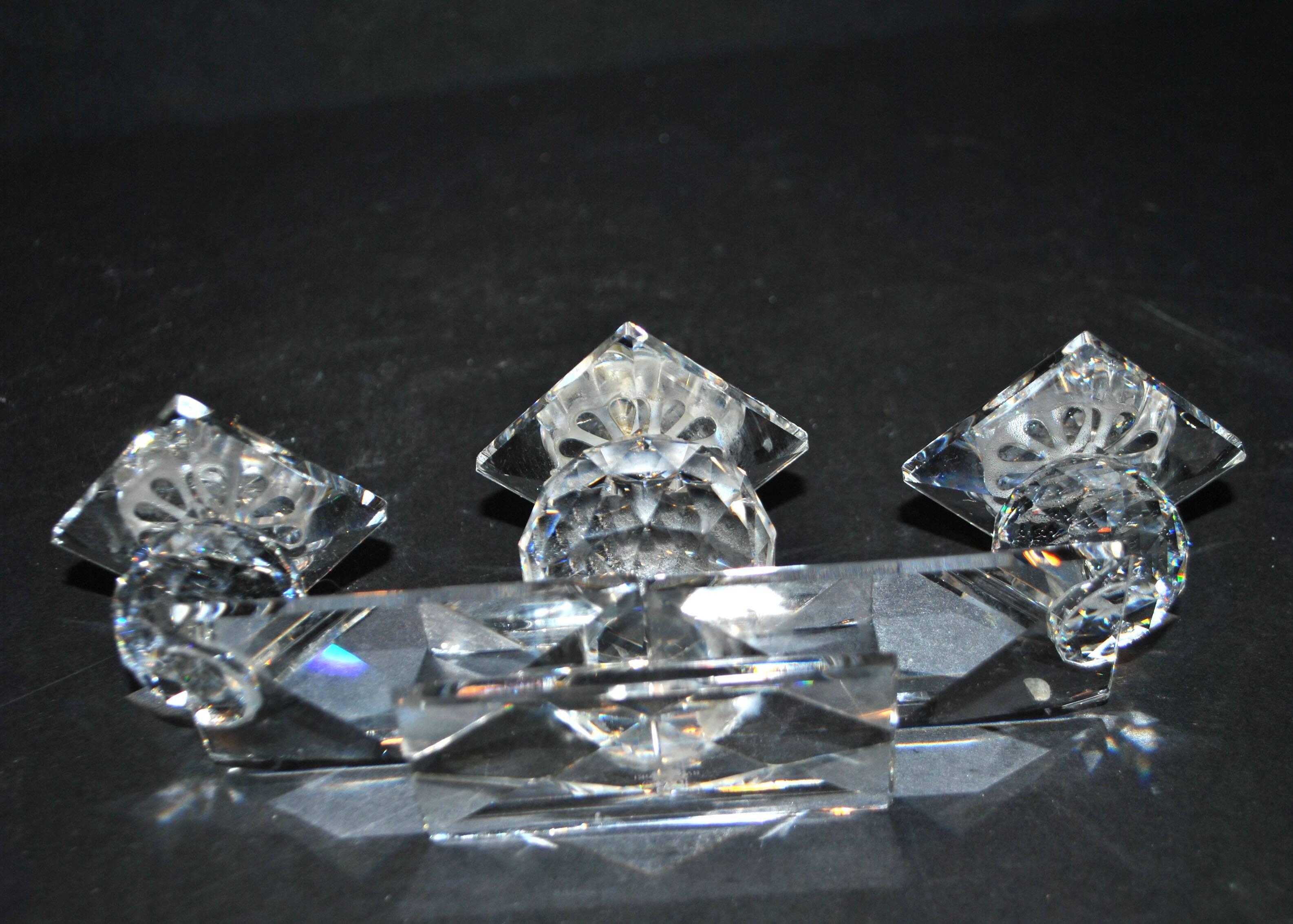 SWAROVSKI candle holder three candles in cut crystal signed 18.5 x 9 x 4cm