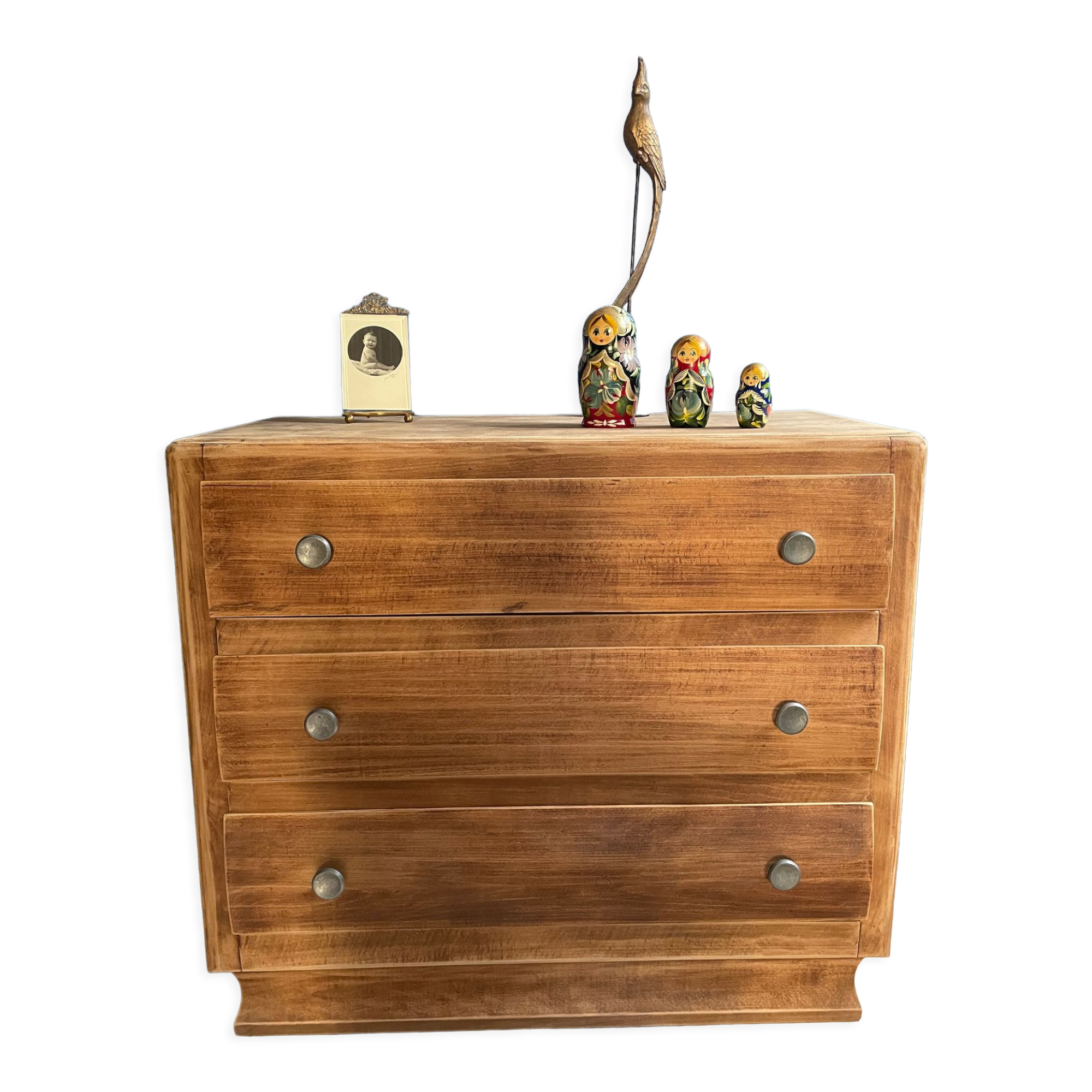 Commode en bois brut