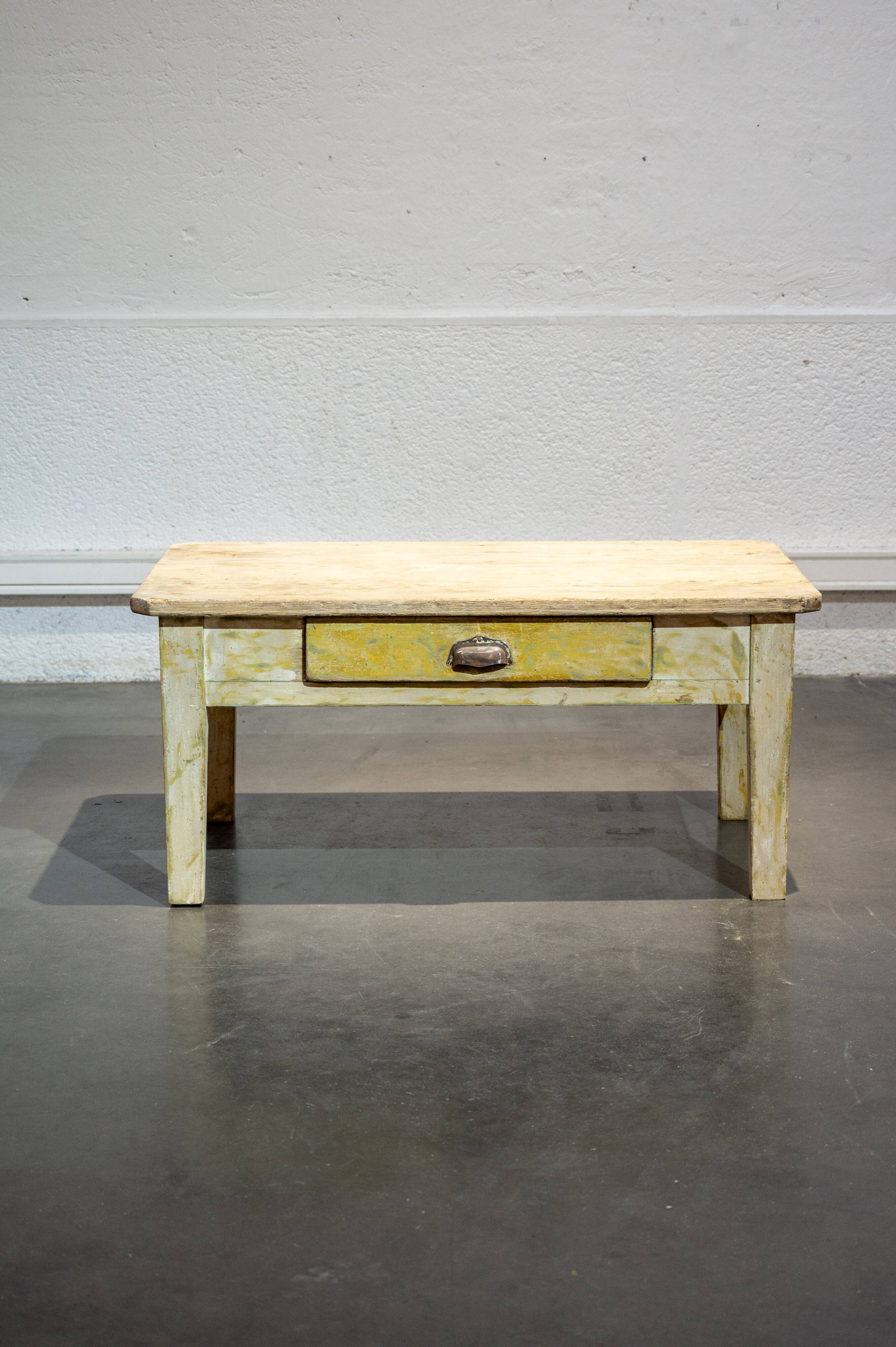 Country style coffee table