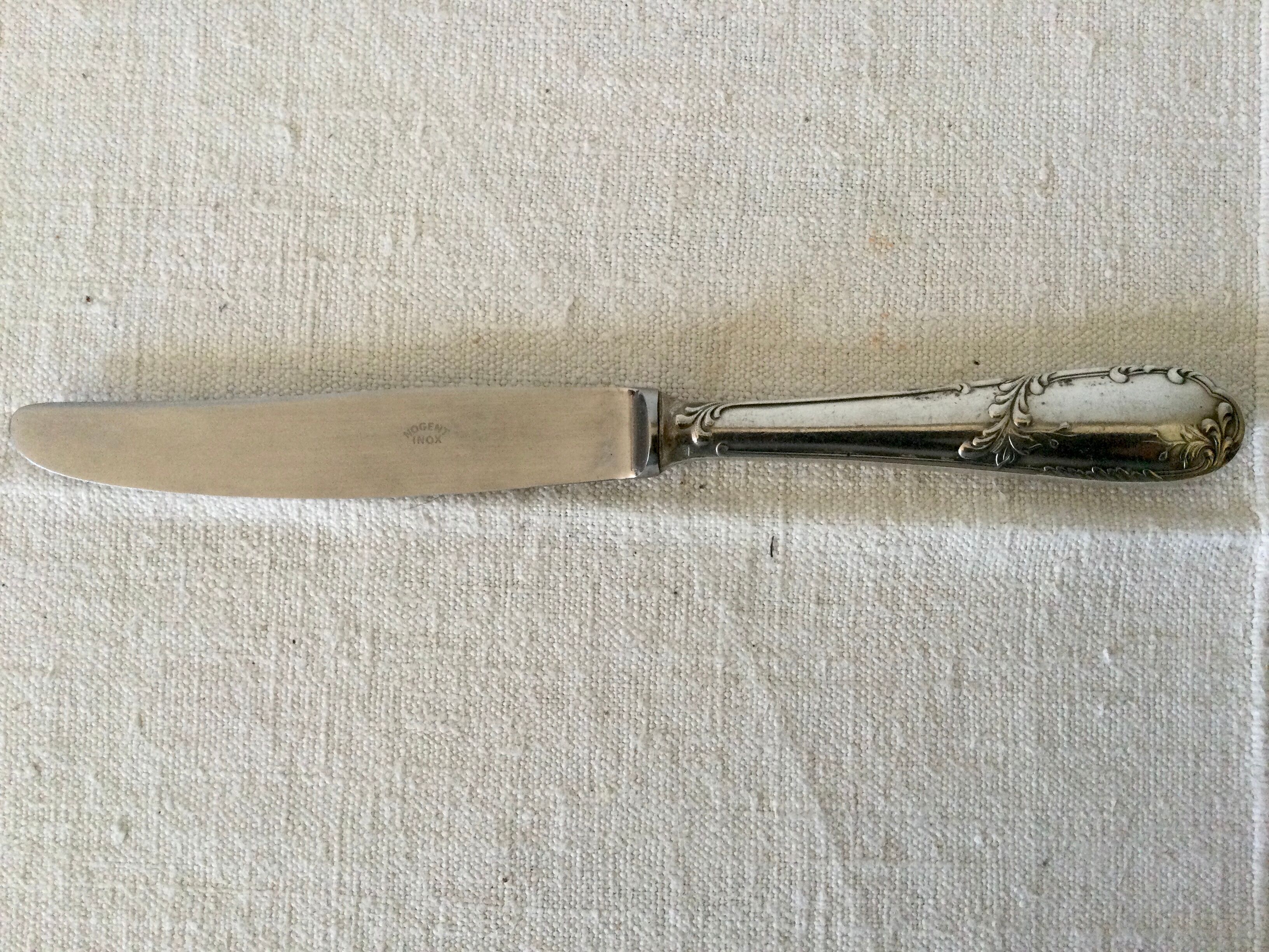 Cheese knives or silver metal dessert