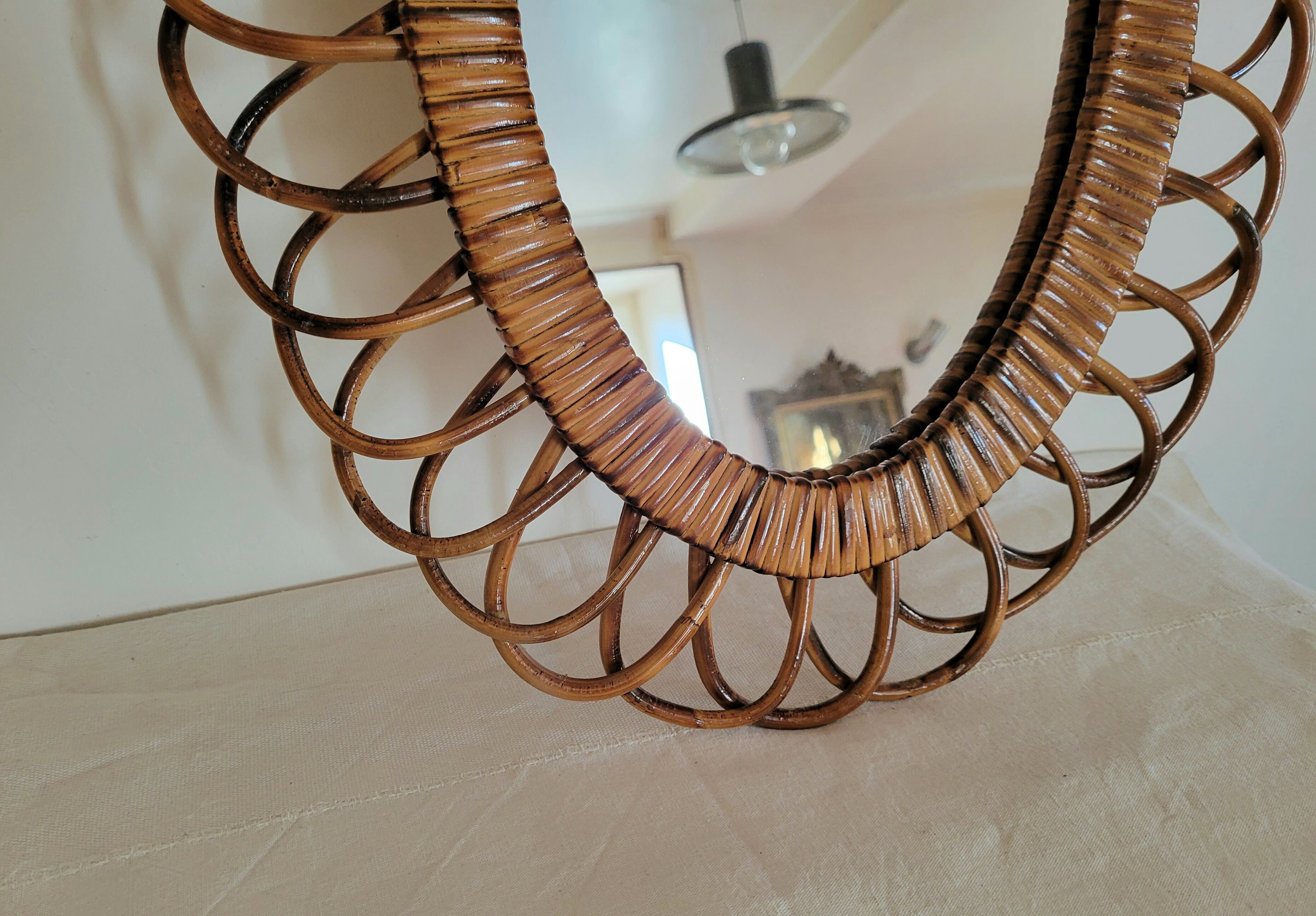 Oval rattan mirror 51 x 40 cm