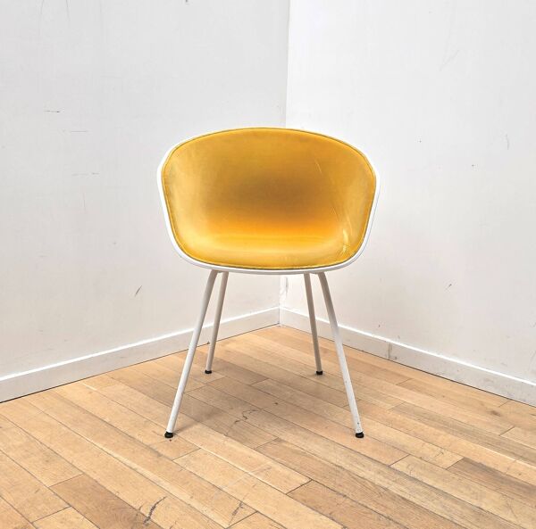 Suite de 6 chaises AAC 27, Hay