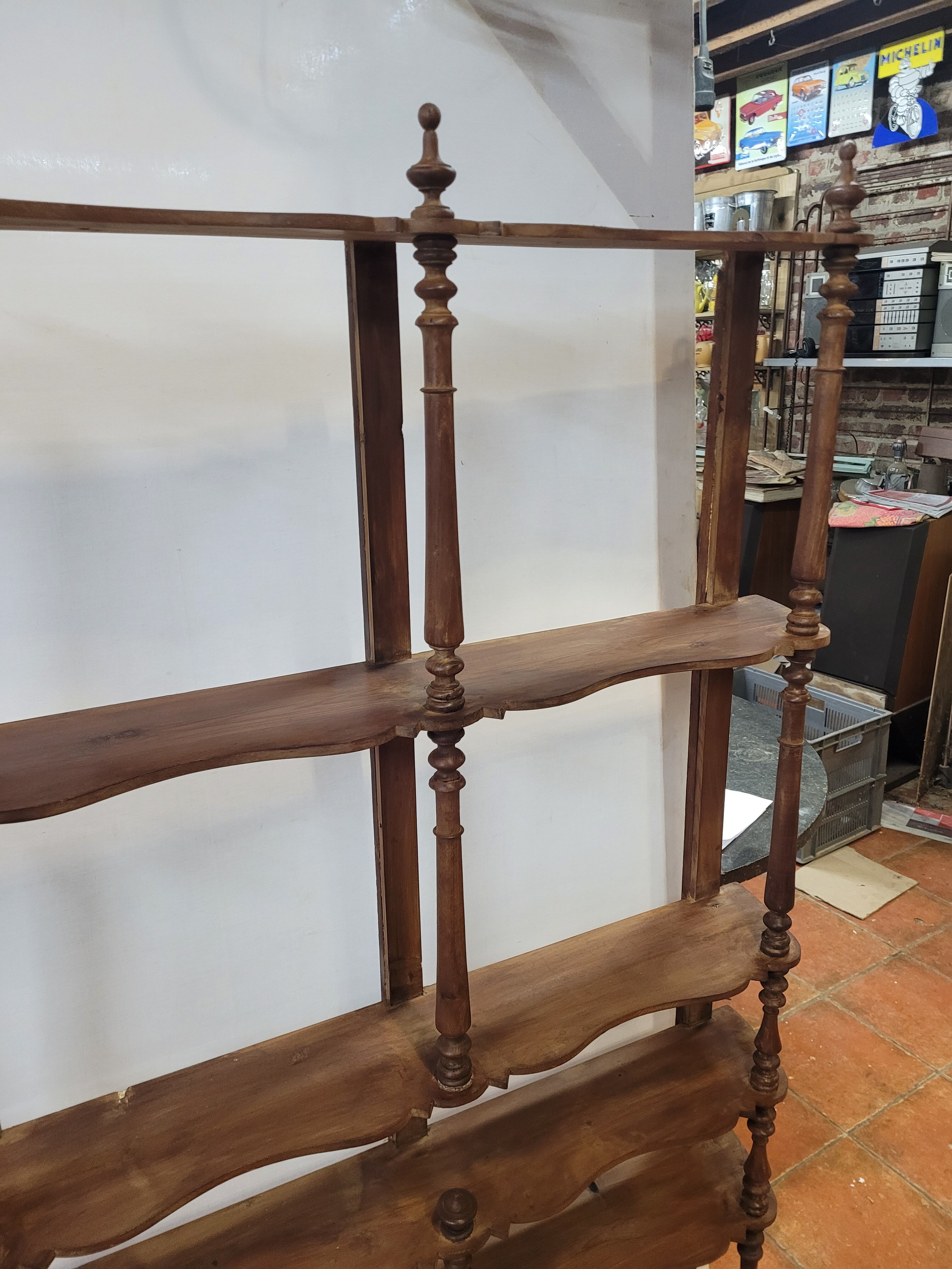 Old bar rear glass maker