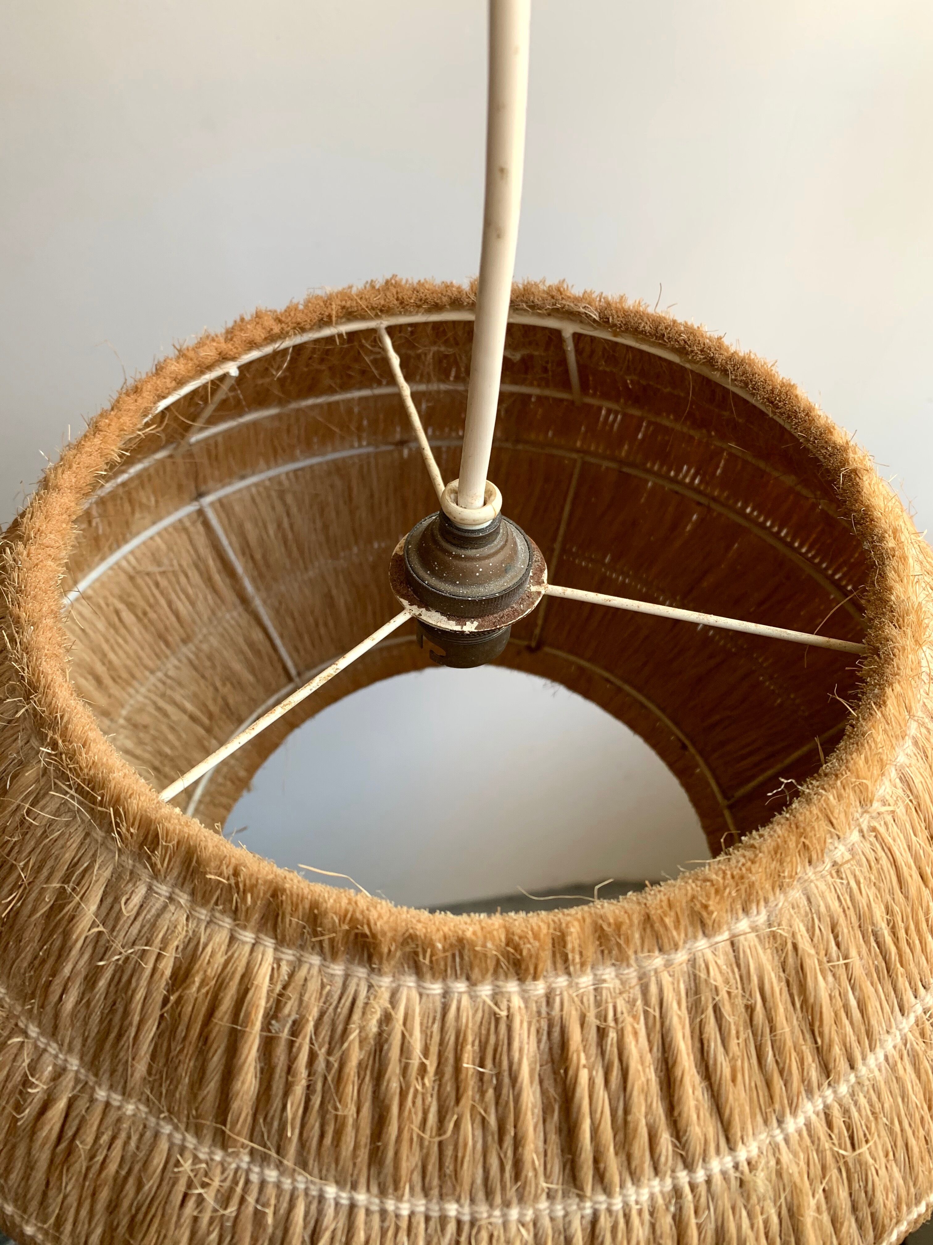 Vintage hanging in natural fibers