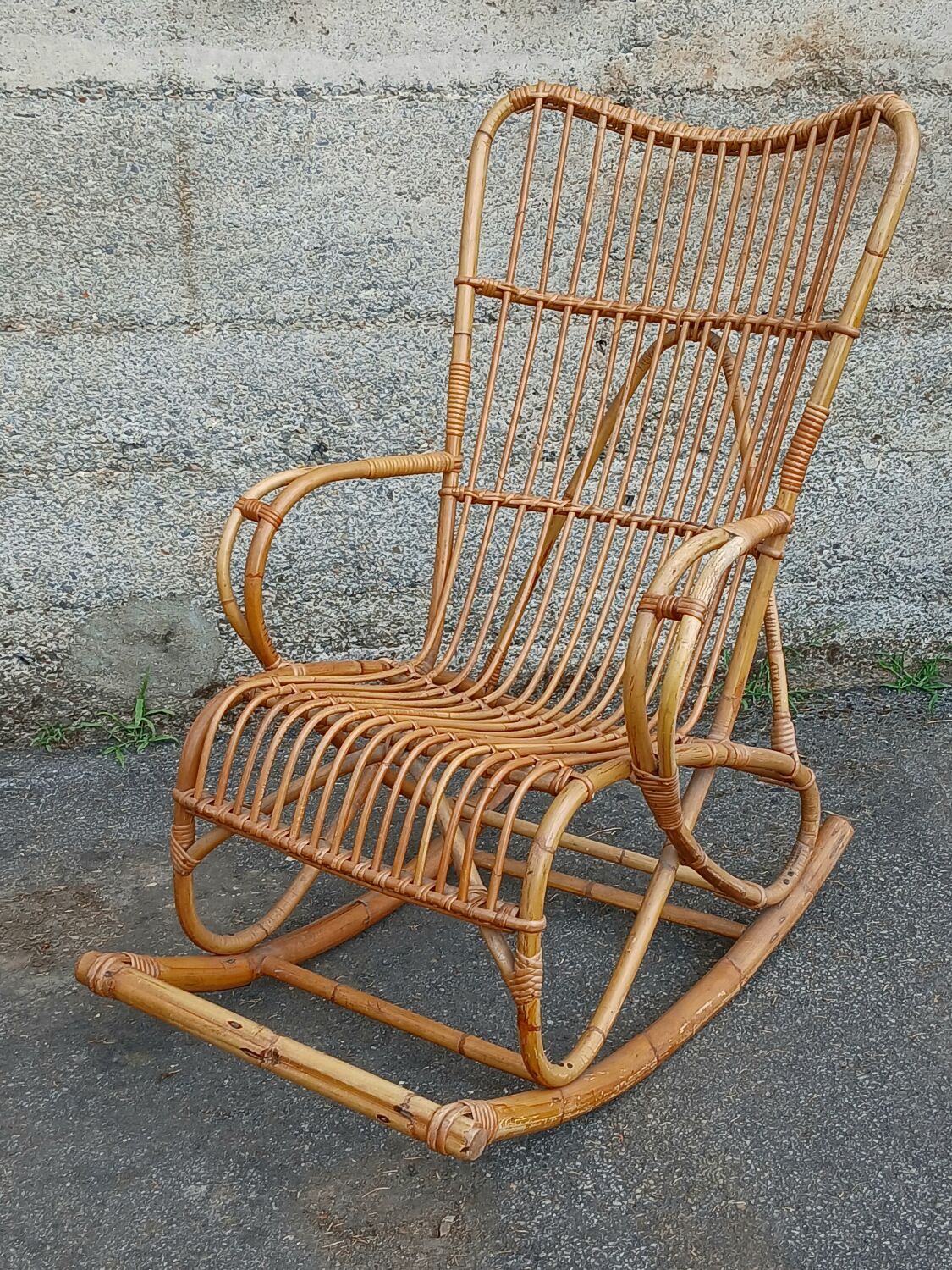 Rocking-chair en rotin , années 50/60
