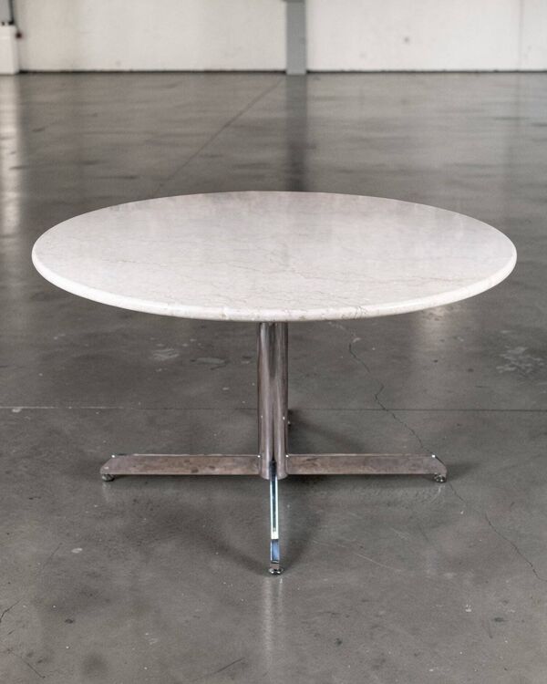 Table à manger en marbre beige Super Malta par Roche Bobois, France, 1980