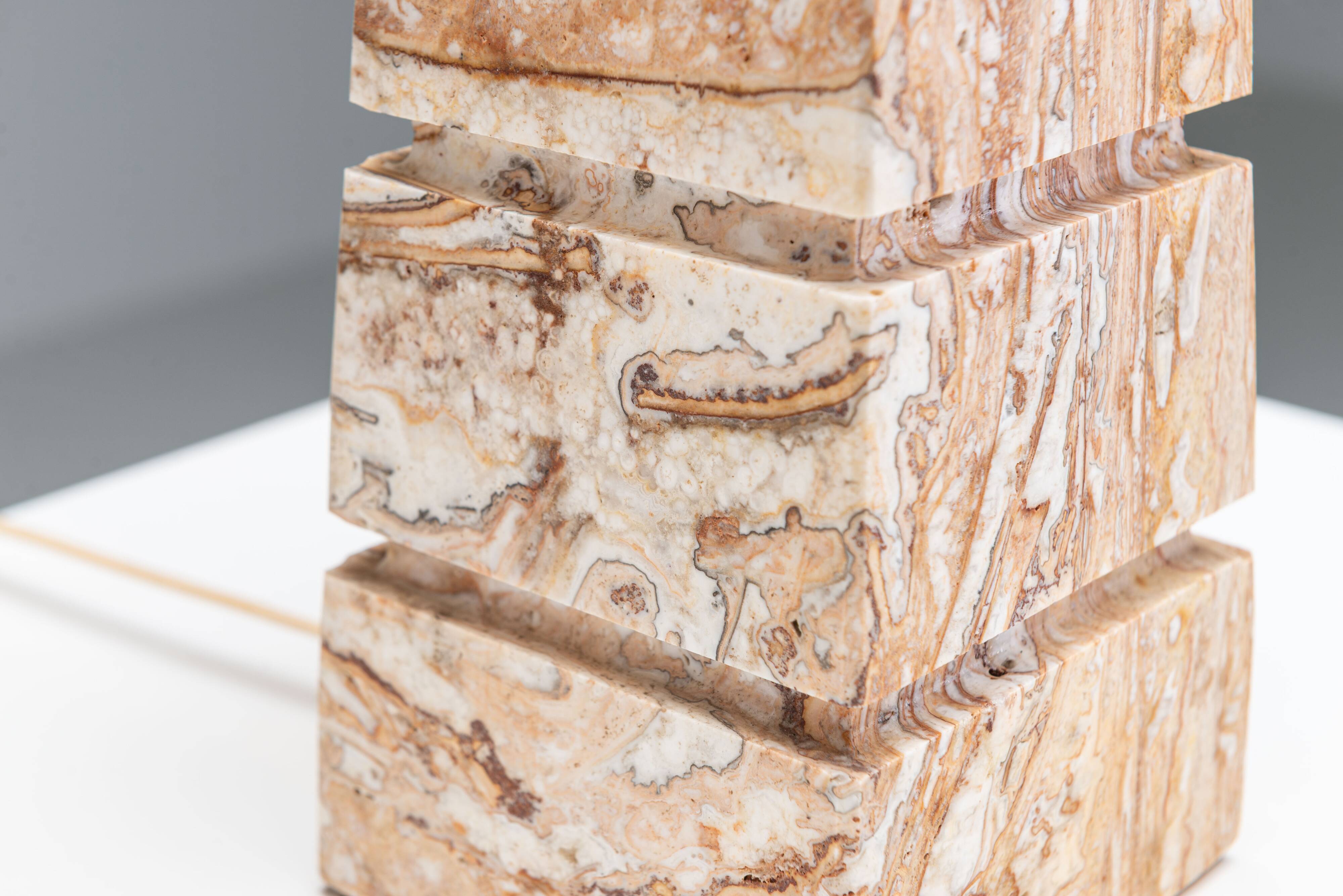 Geometric pyramid shaped travertine-onyx table lamp