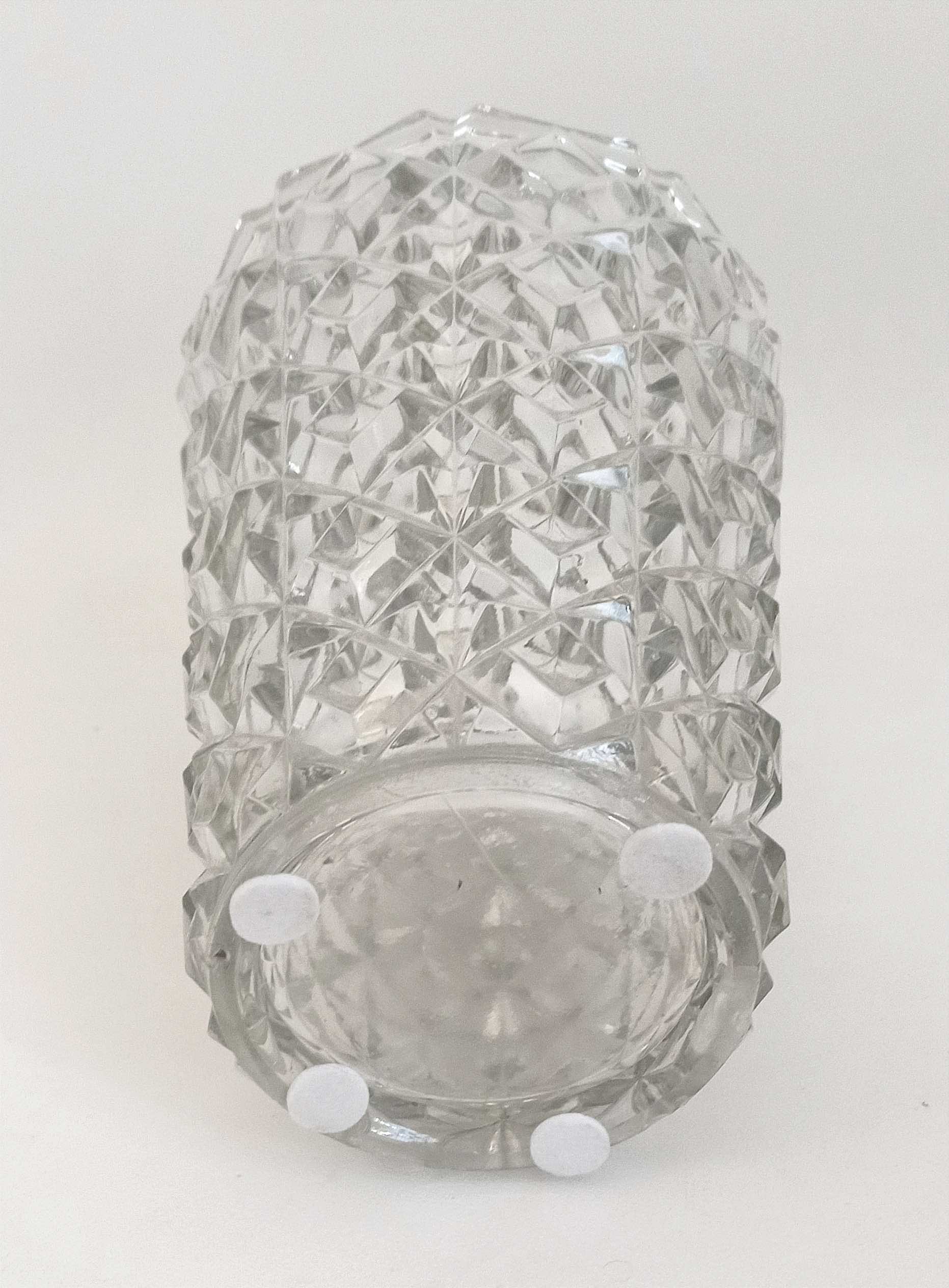 Vase en verre pressé moulé années 60 Hauteur 30 cm
