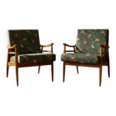 Paire de fauteuils de salon mid-century modernes rembourrés des années 1960 en Tchécoslovaquie.