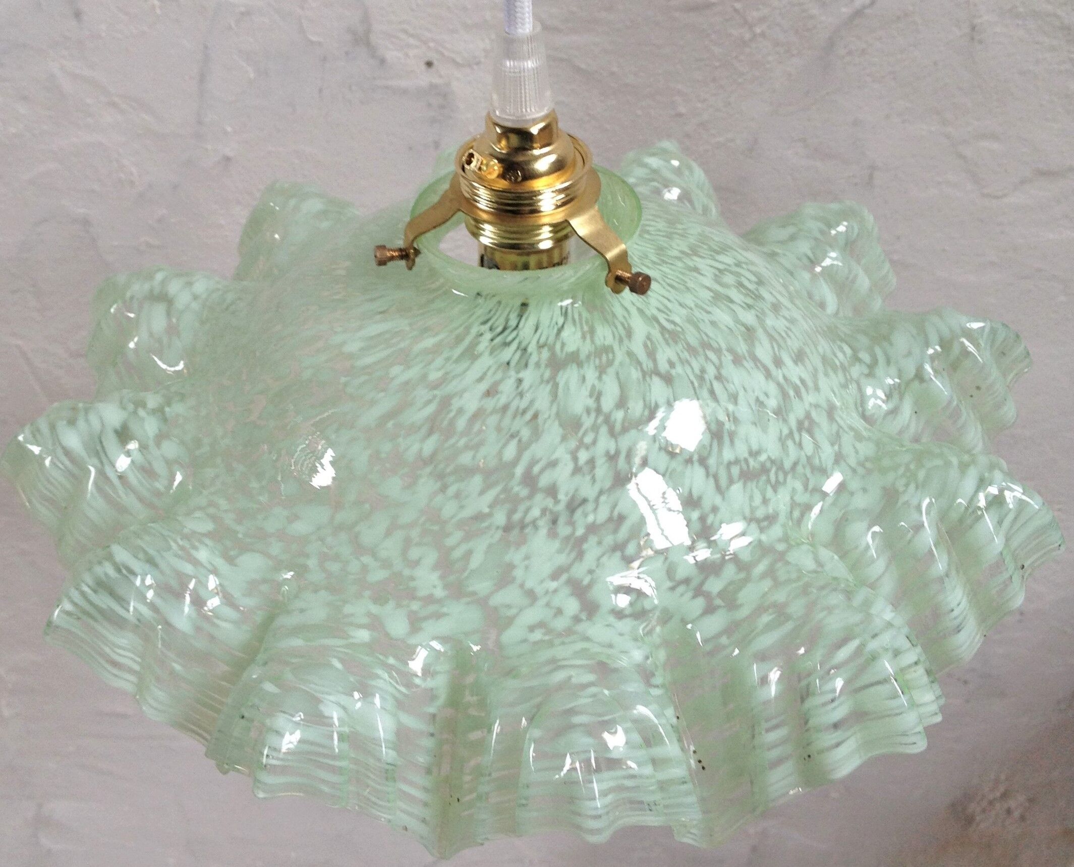 Suspension en verre de clichy vert mint