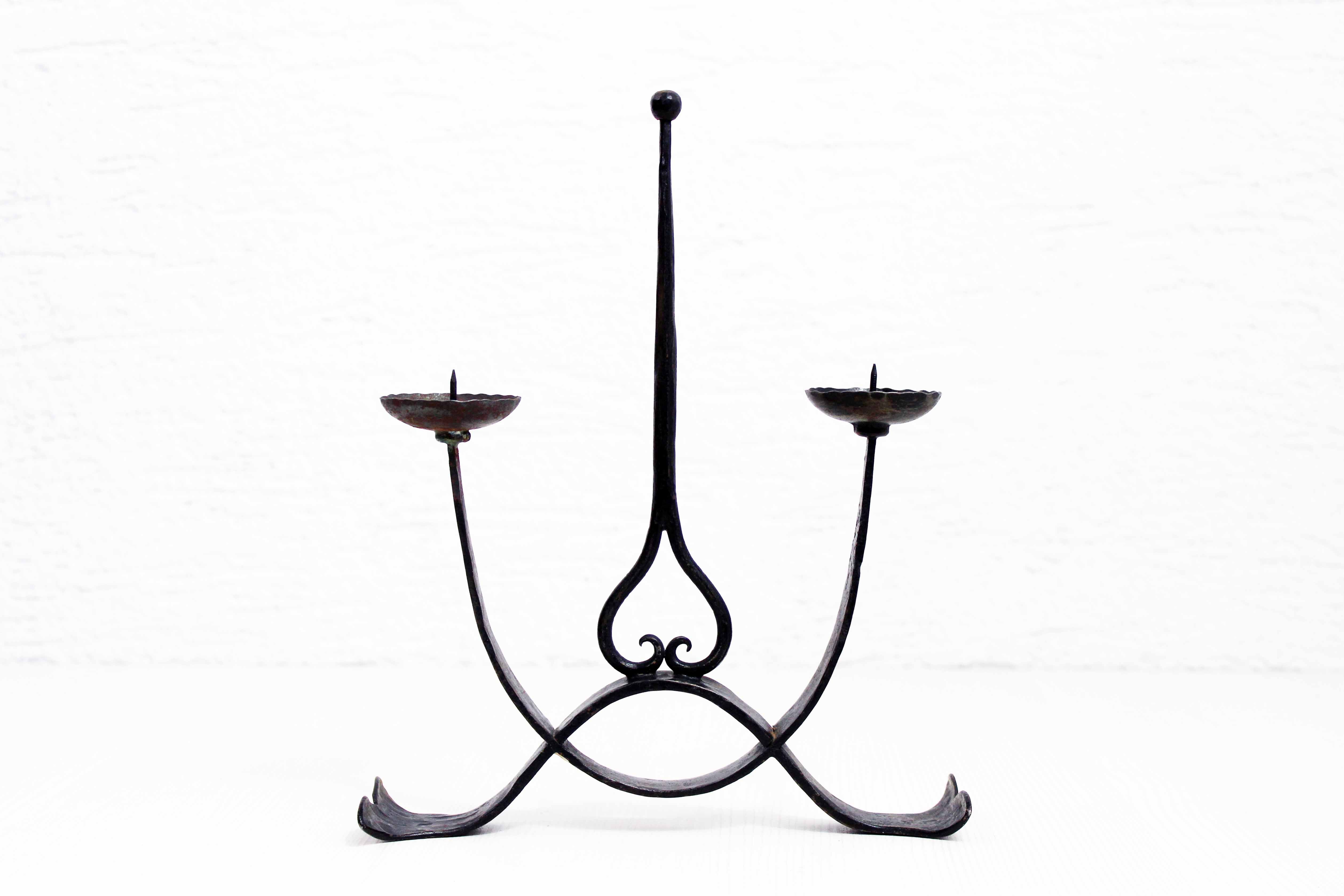 Modernist candle holder