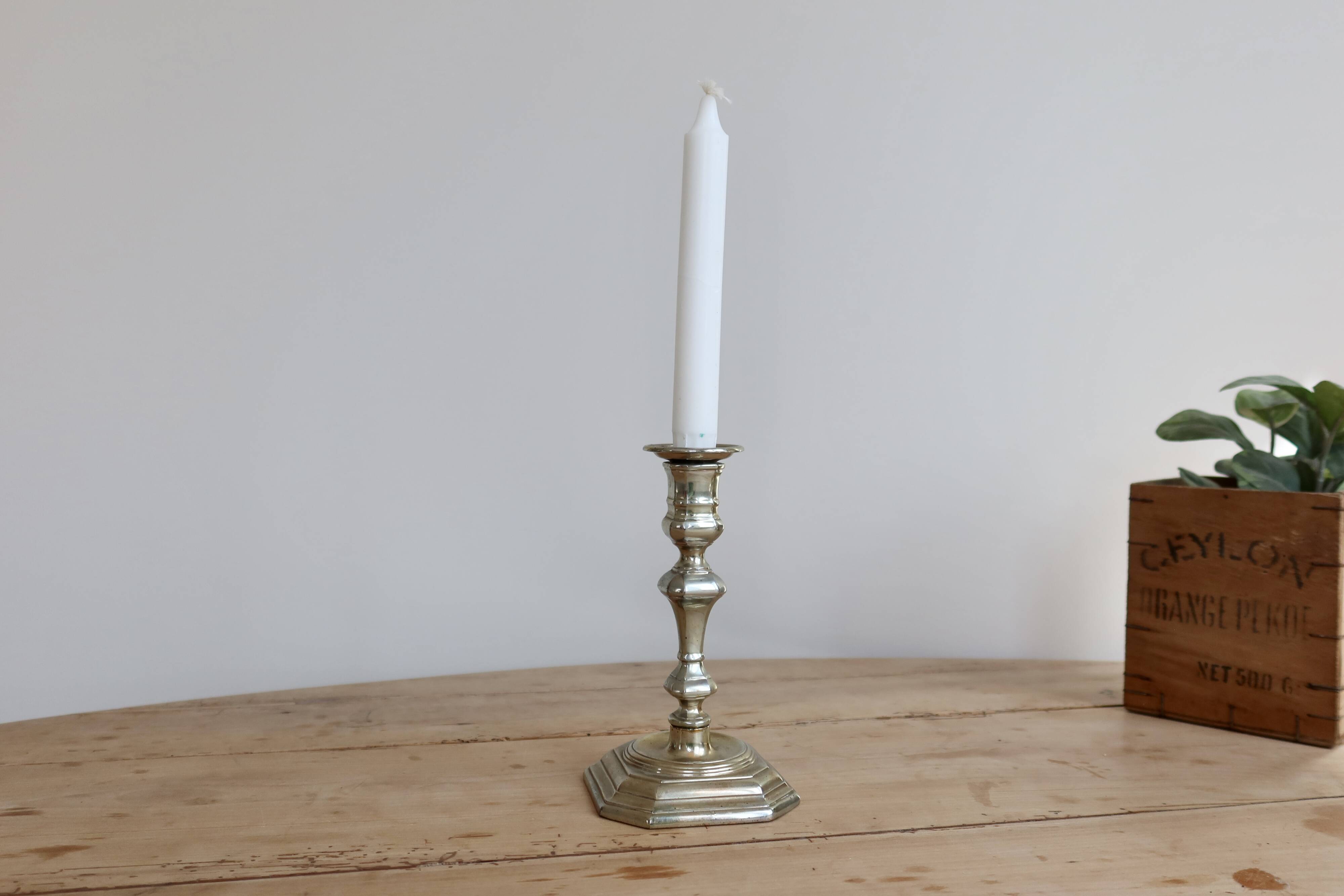 Large antique silver-plated candlestick - Shiny finish