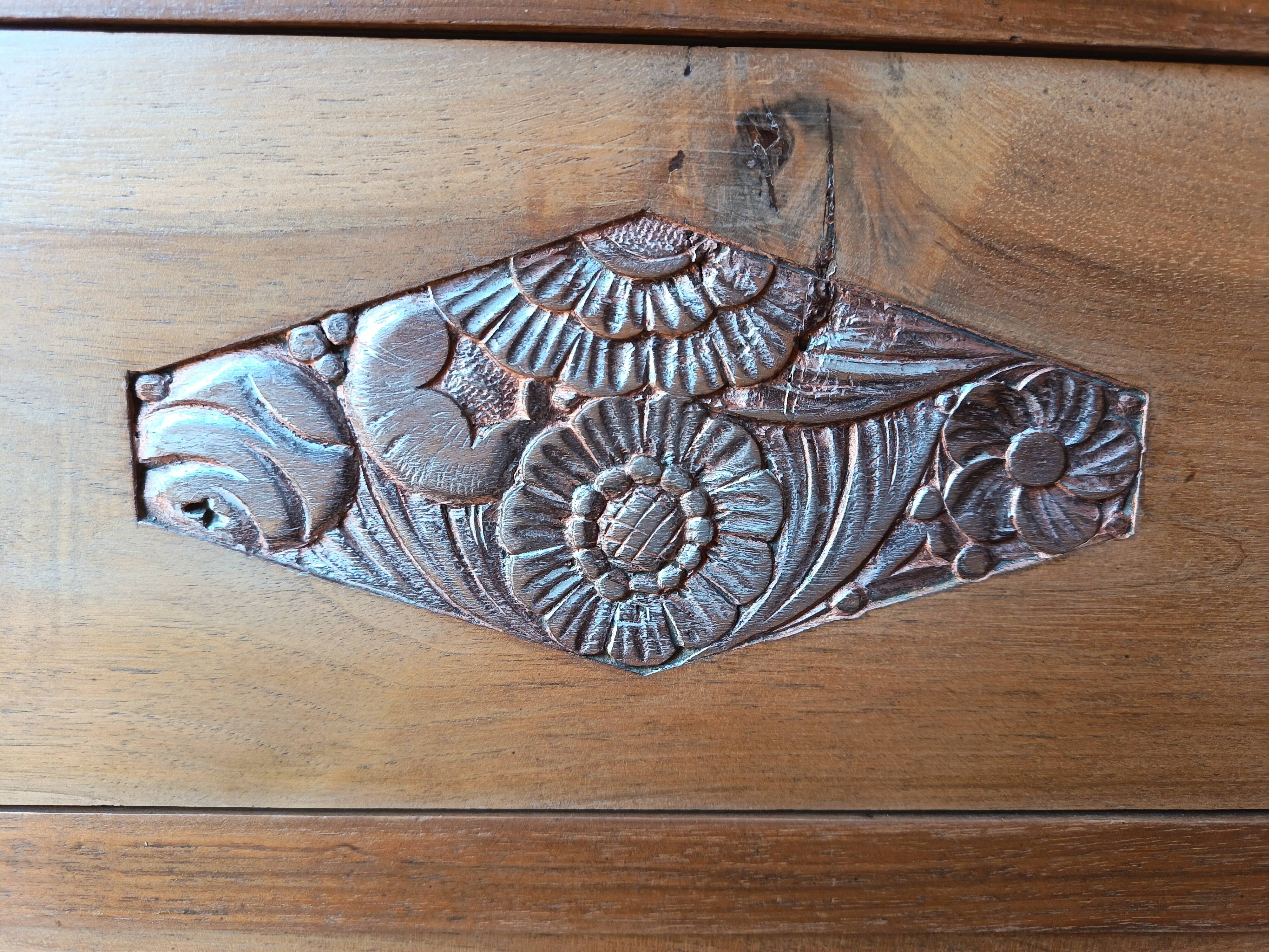 Art Deco chest of drawers