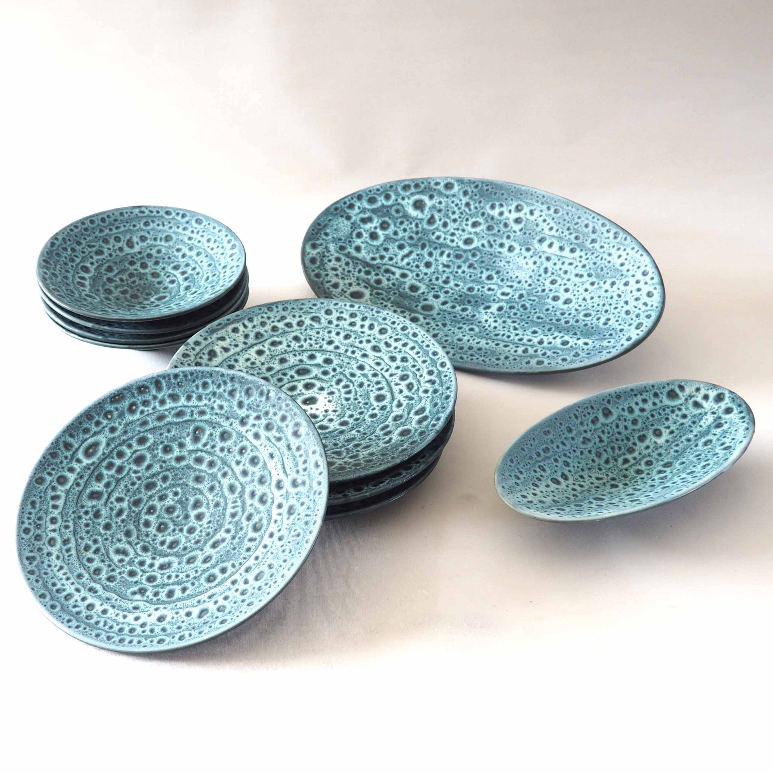 Blue lava fat plate and dish service