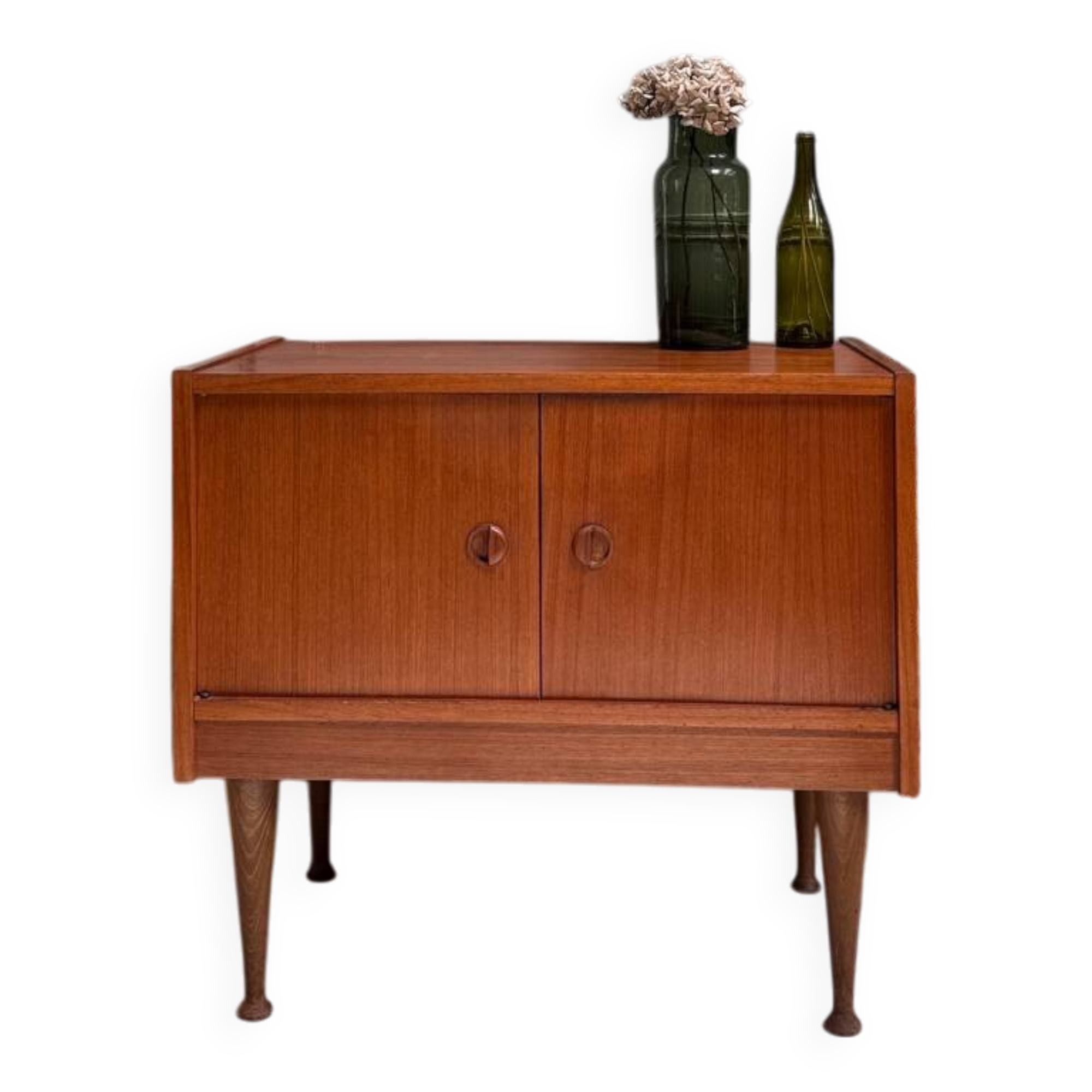 Petit buffet scandinave en teck