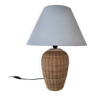 Wicker table lamp