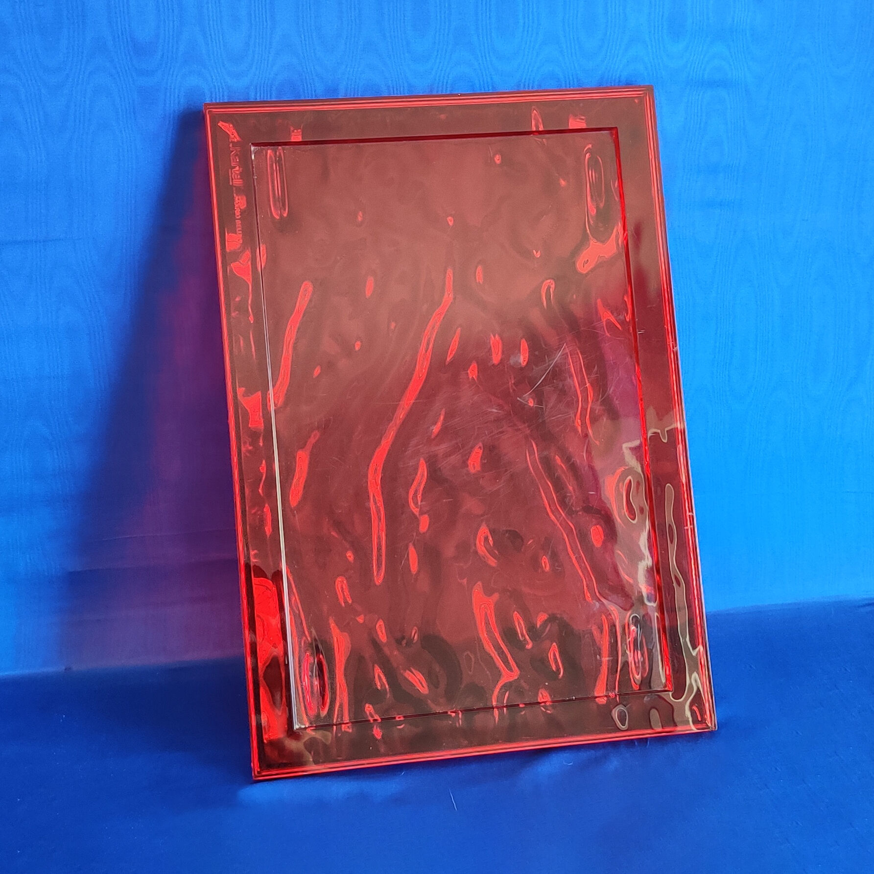 The Dune tray by Kartell (designer: Mario Bellini)