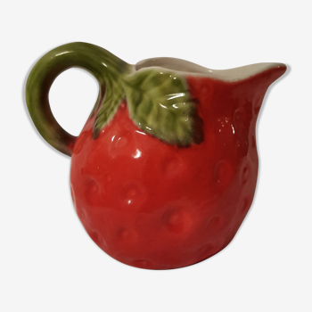 Fruit shape pitcher: strawberry