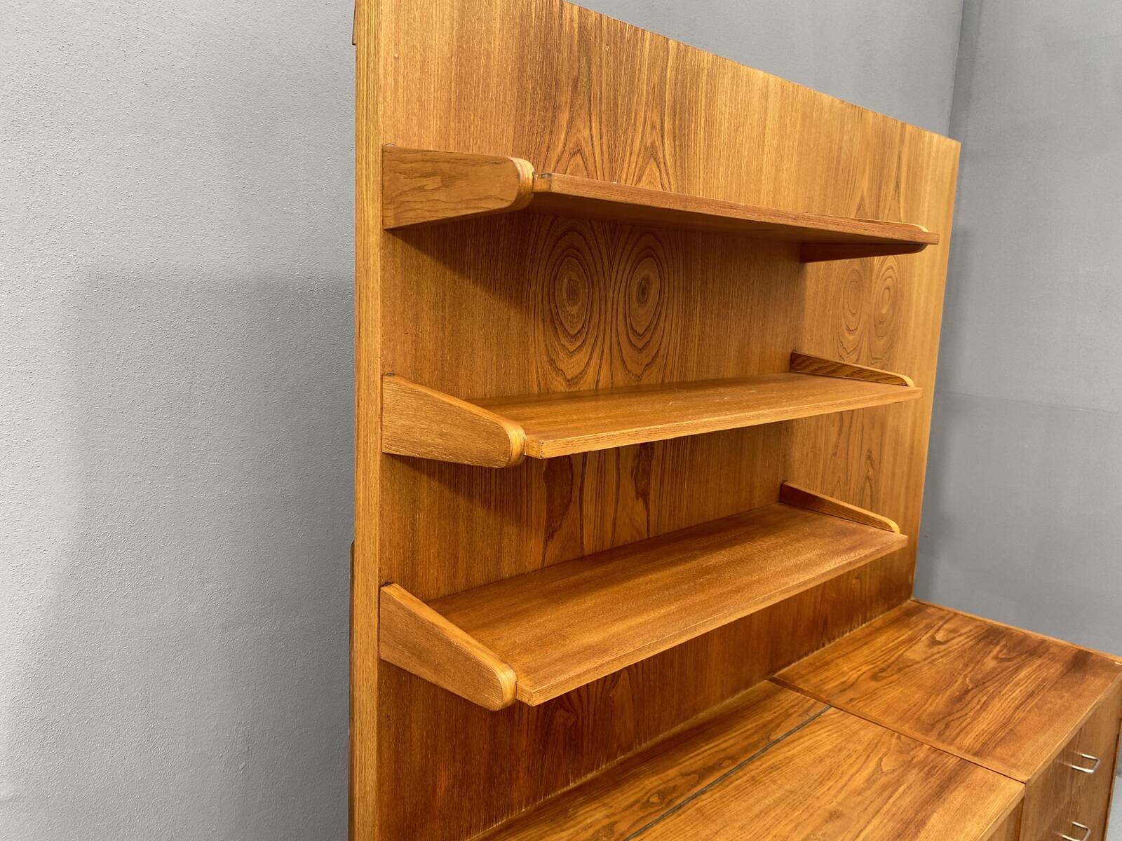 Système d'étagères murales du milieu du siècle par Český nábytek, 1960, Tchécoslovaquie