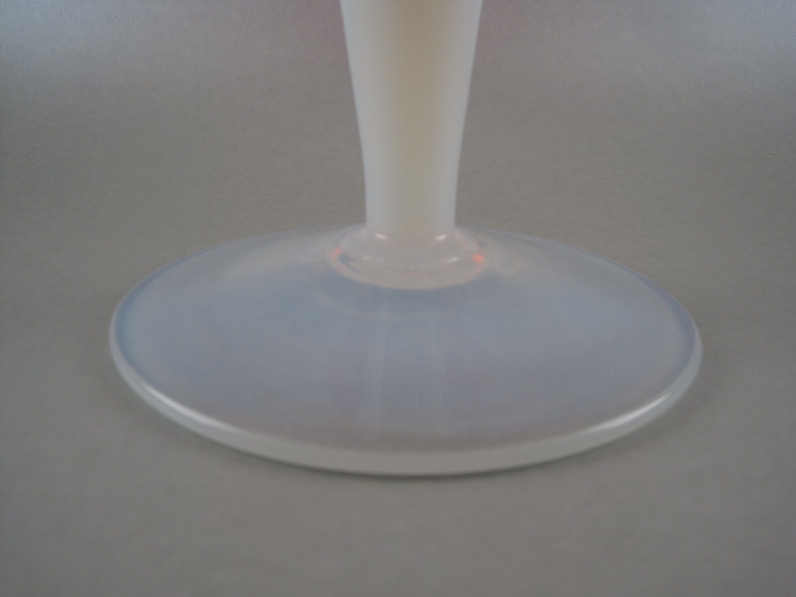 Cup on piedouche in pink opaline and translucent white period XX th