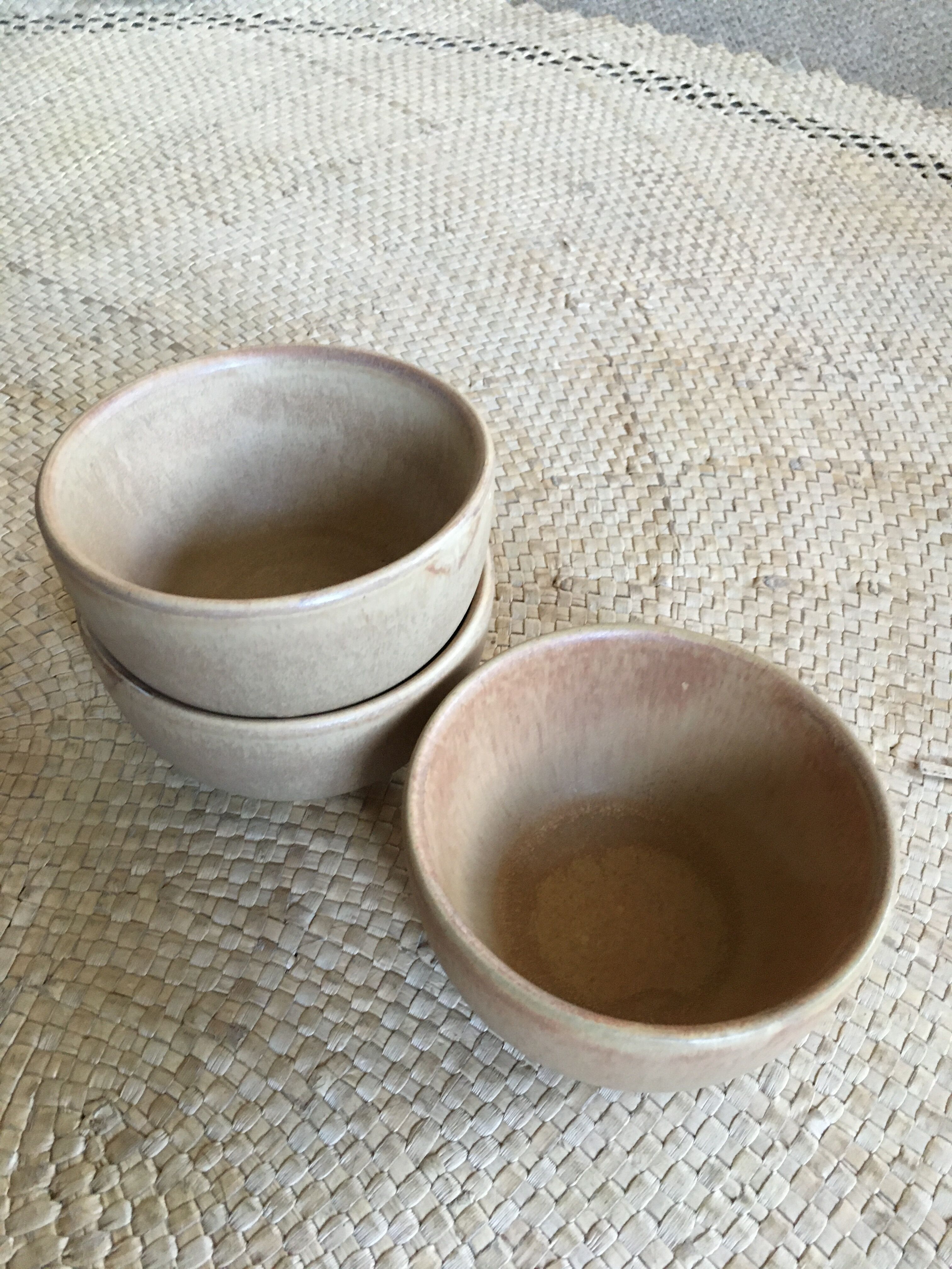 Series of 3 sandstone bowls