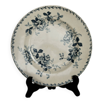 Assiette ancienne en terre de fer Saint-Amand et Hamage modèle Acacia