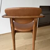 A Set of 5 HOUSE OF FIN JUHL CHAIRS - 108 AND 109 - WALNUT AND LEATHER
