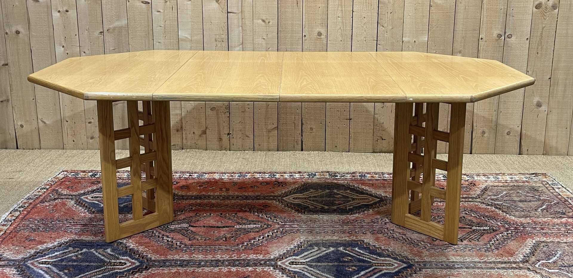 Table de salle à manger anglaise en chêne des années 1970 avec 2 allonges