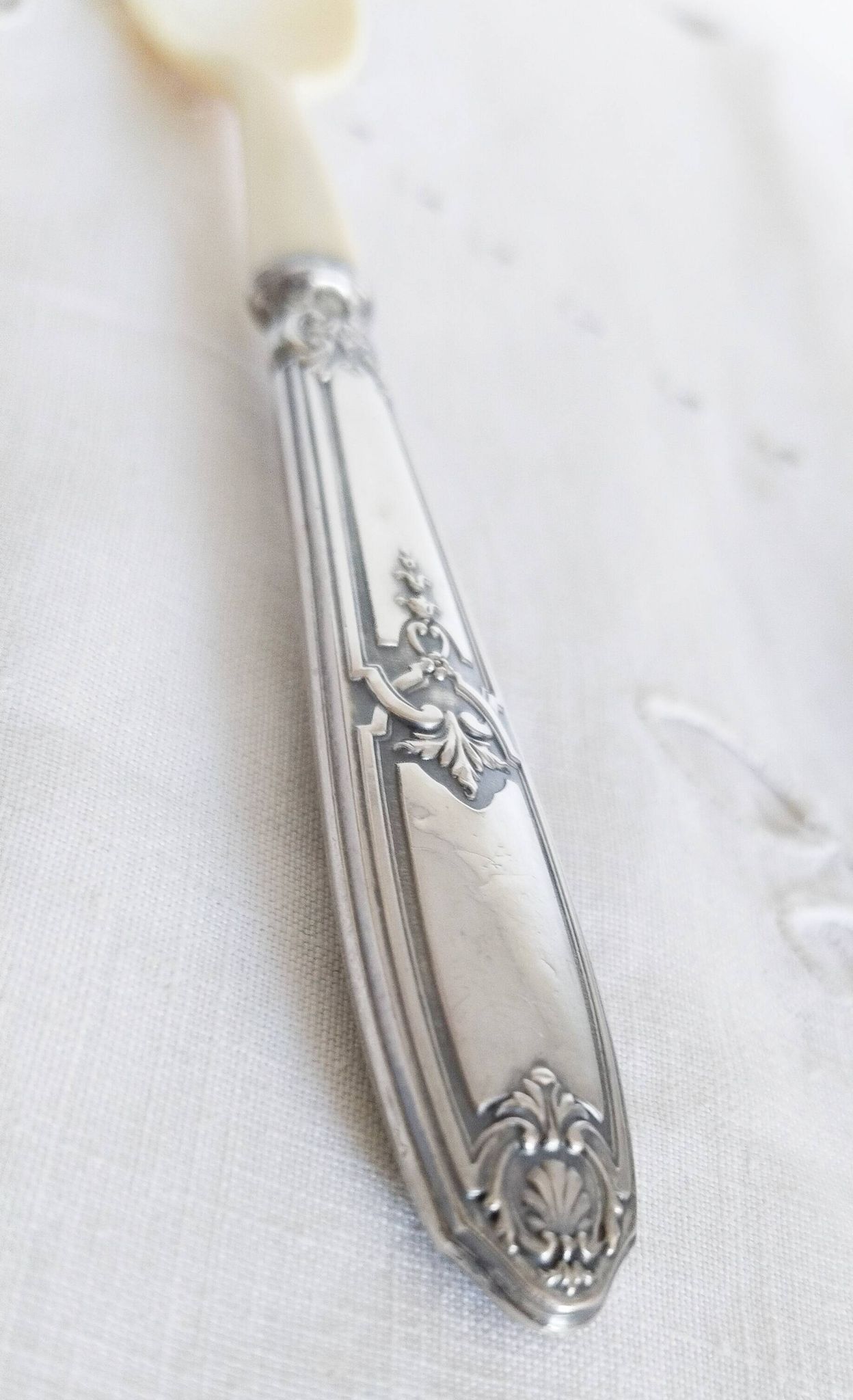 Silver and "horn" porridge spoon
