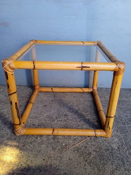 Square rattan end coffee table ep 1970