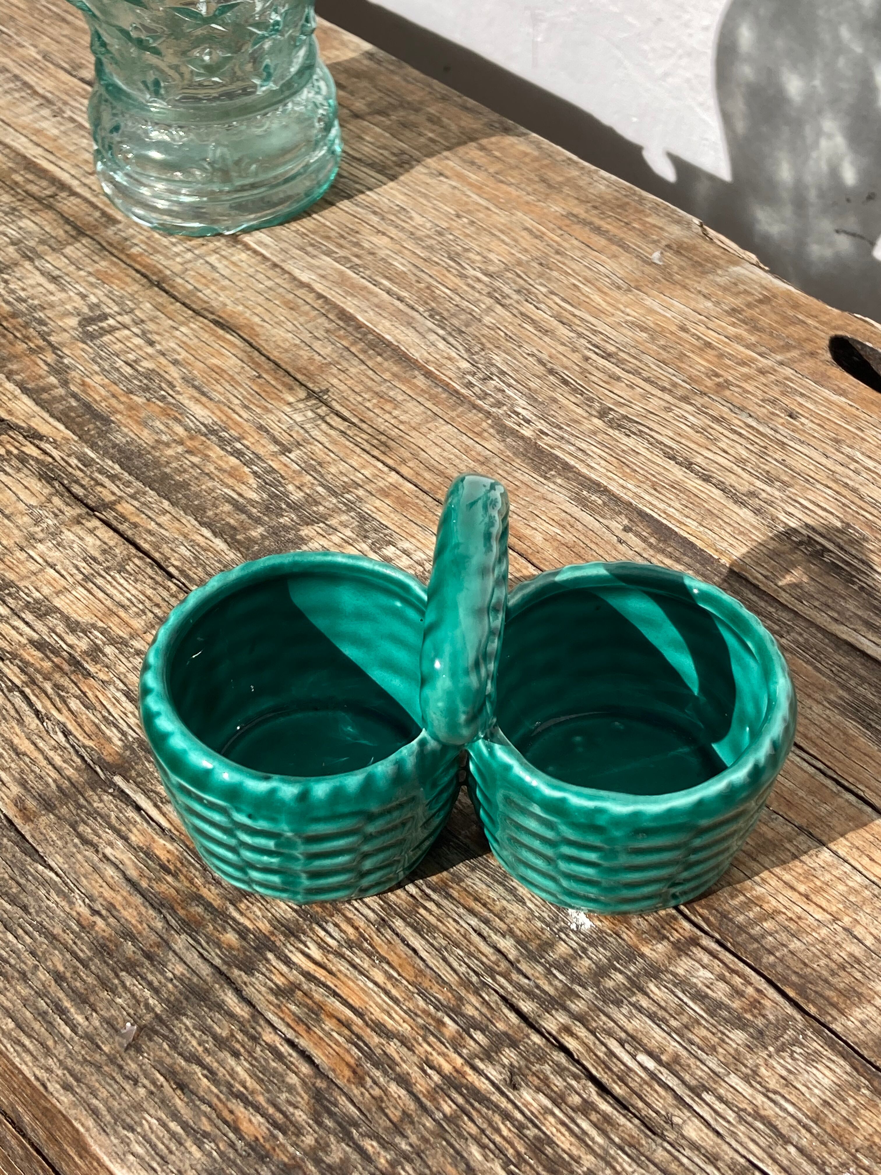 Green slurry pepper shaker, vintage ceramics