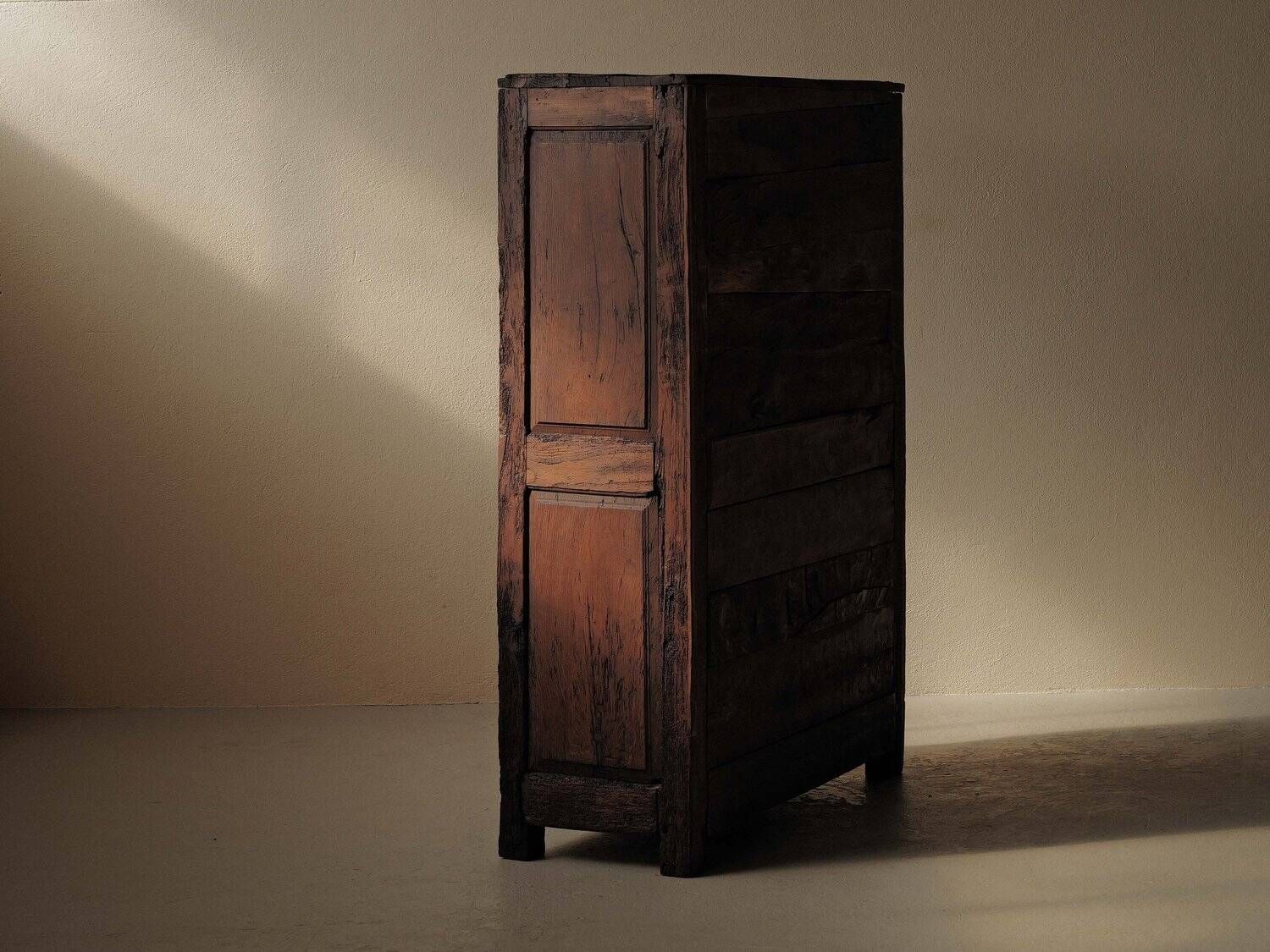 Four-door solid wood furniture, 18th century