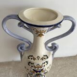 Vase balustre à anses en porcelaine à décor floral