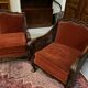 Salon baroque en velours bordeaux et bois