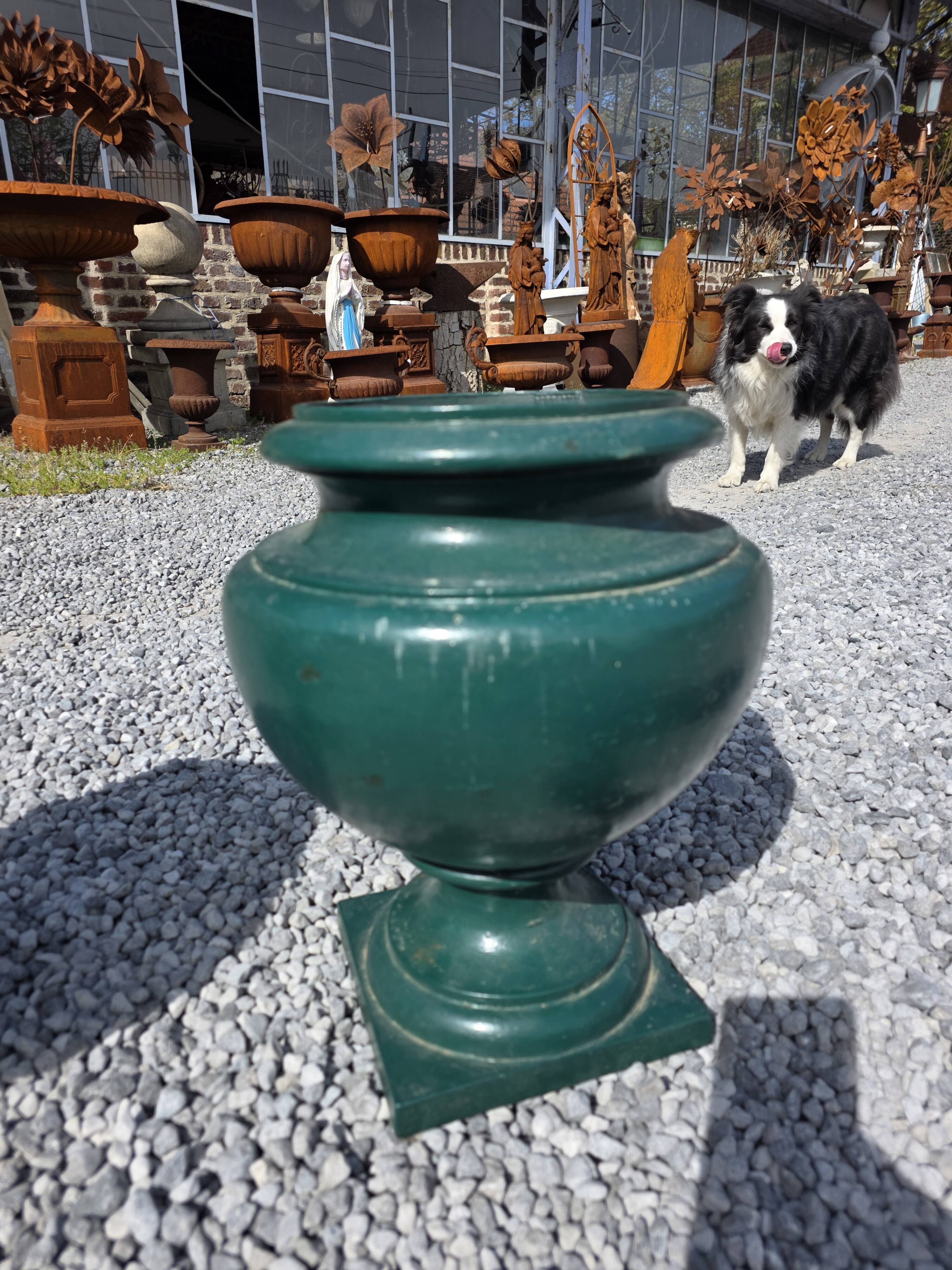 Paire de vases medicis XIXème en fonte