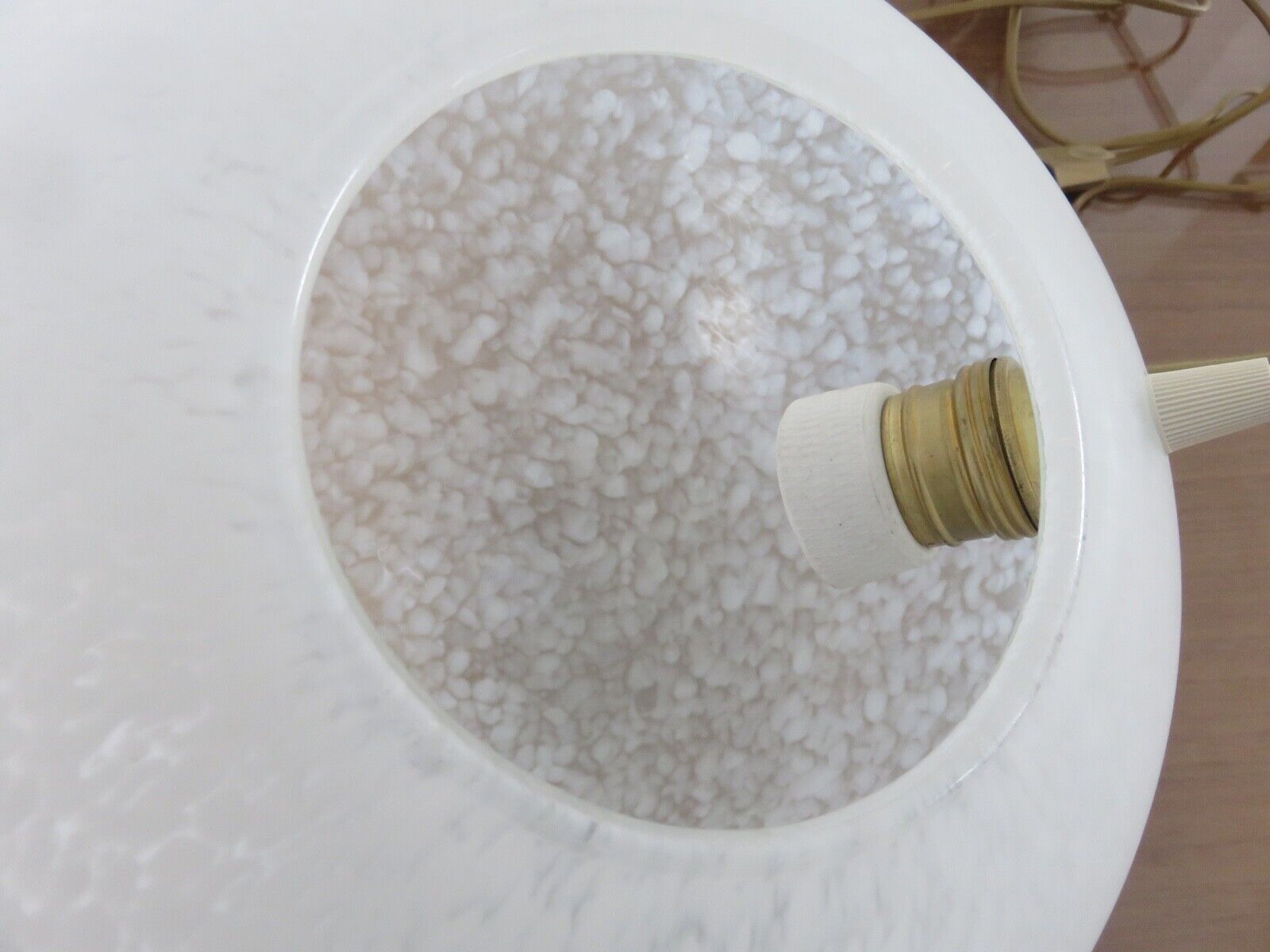 Italian pebble lamp in white speckled glass 80s