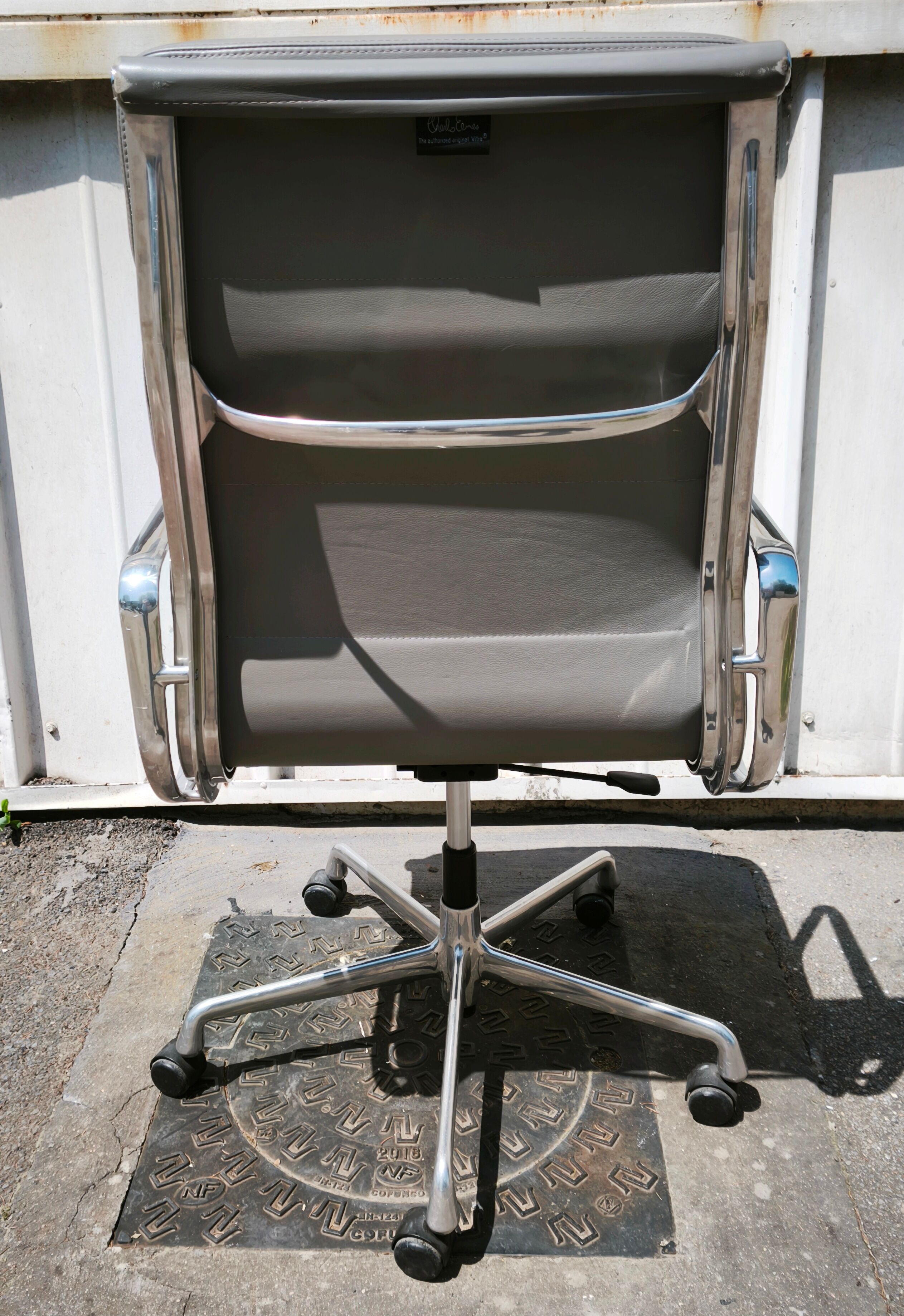 Fauteuil de direction EA219, Vitra