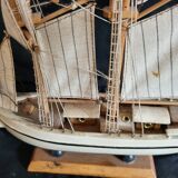 Model boat