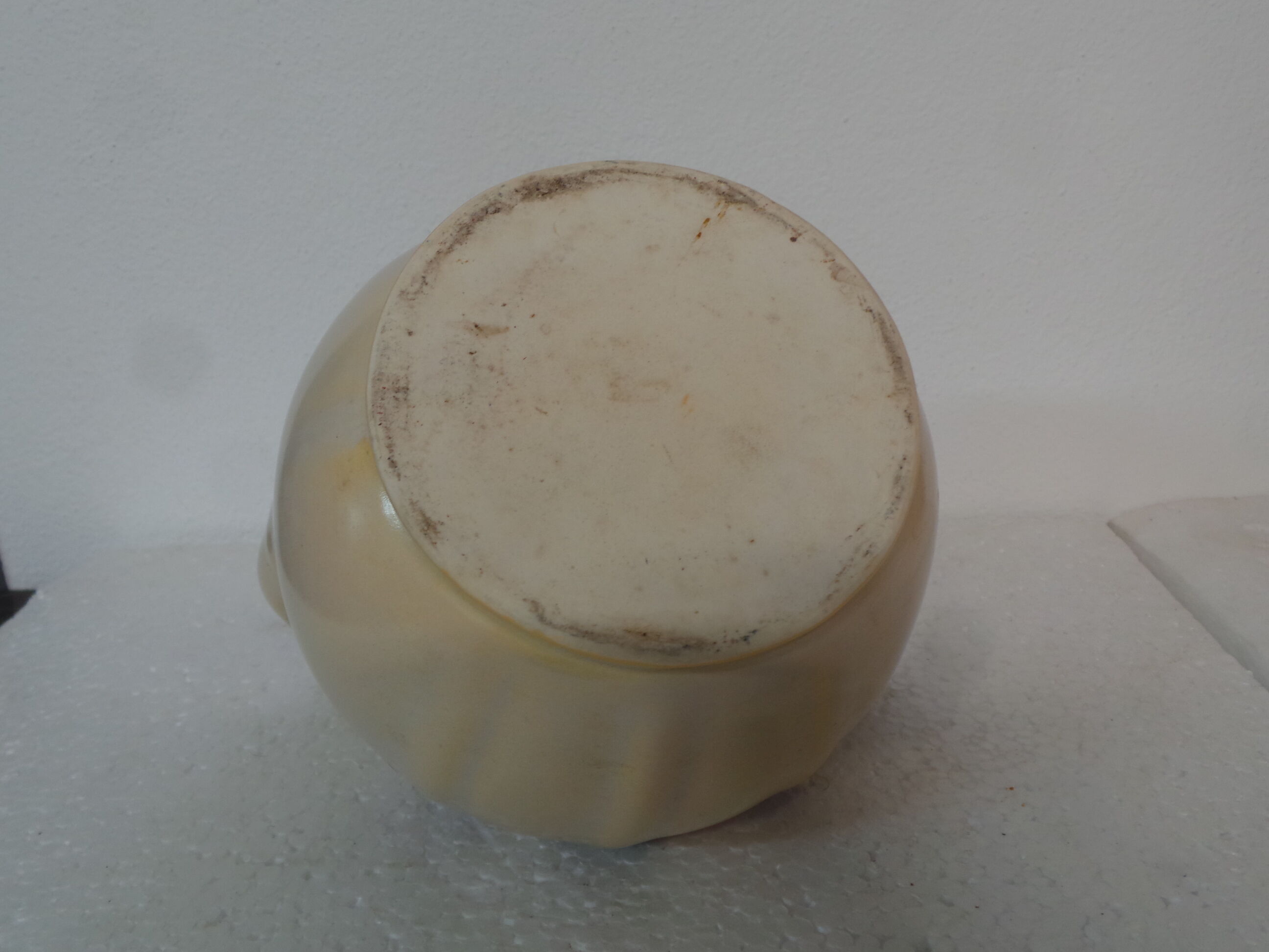 Blue brown brown varnished pitcher