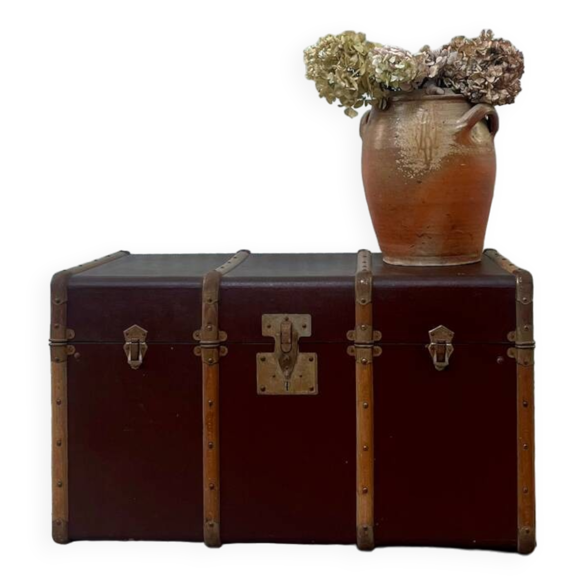 Circled travel trunk