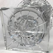 Coupe sur pied en cristal taillé
