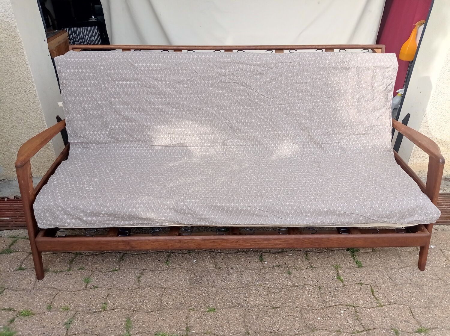Scandinavian convertible bench