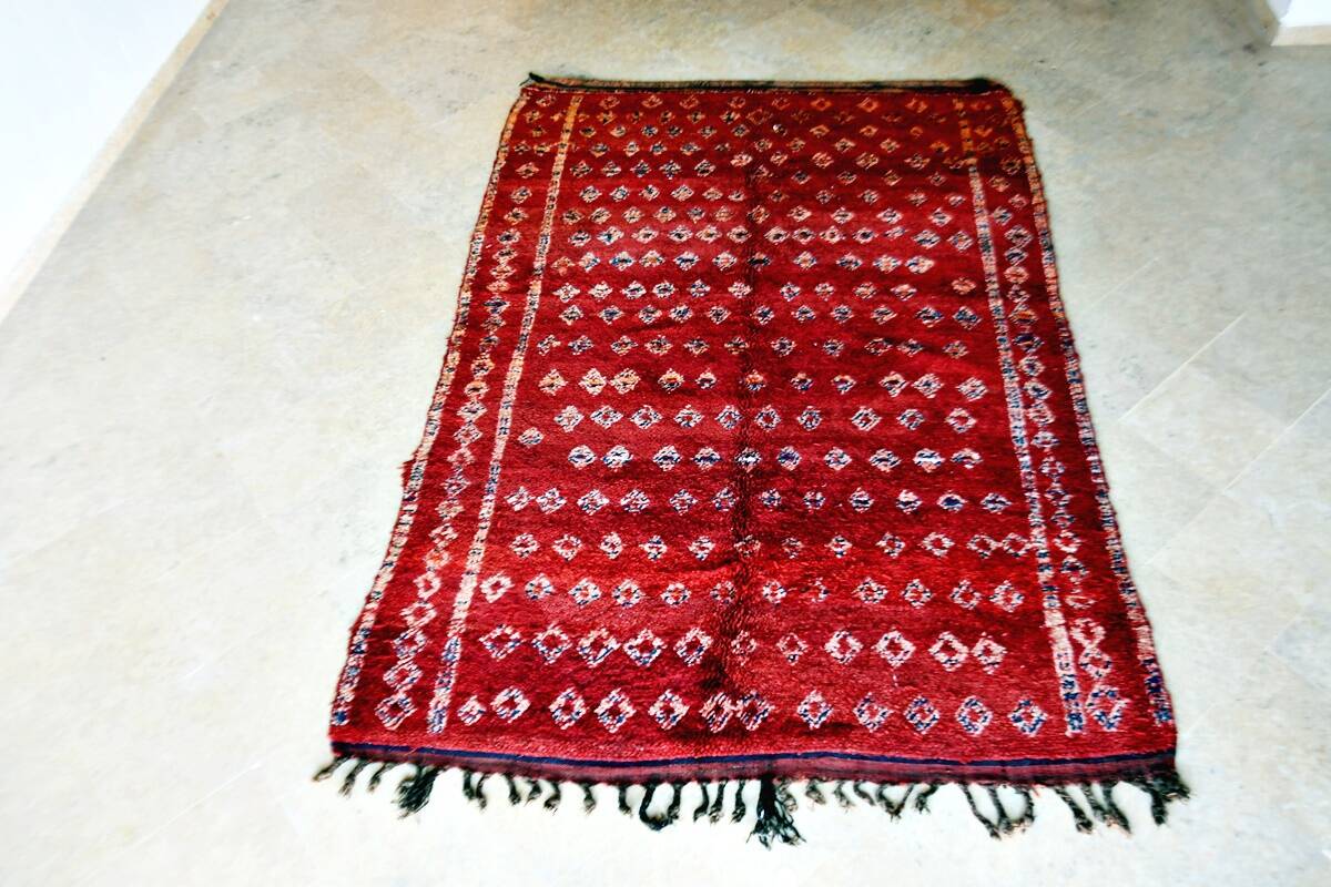 Moroccan Berber carpet Beni Mguild 260 x 175 cm Excellent condition