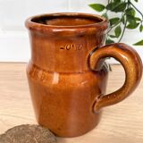 Wine pitcher