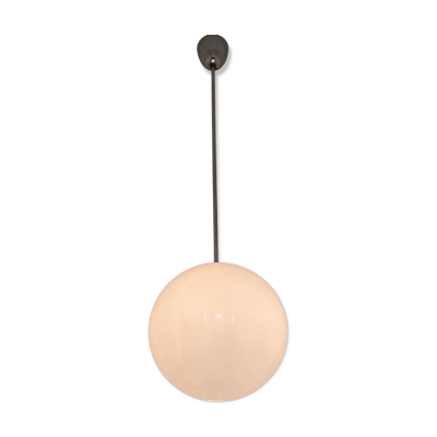 5 suspensions Bauhaus en verre opalin