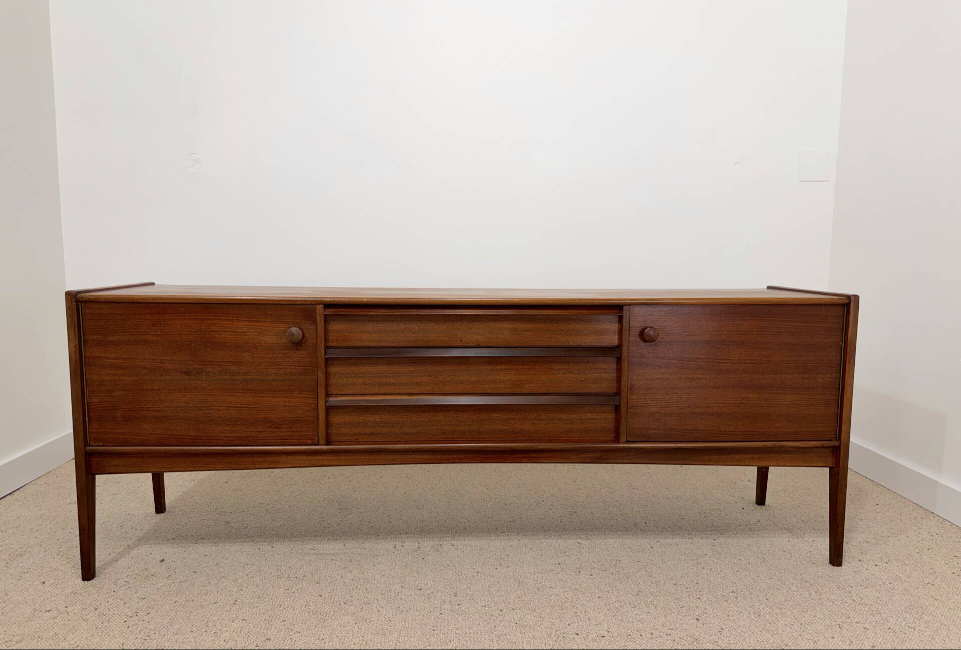Enfilade Younger scandinave