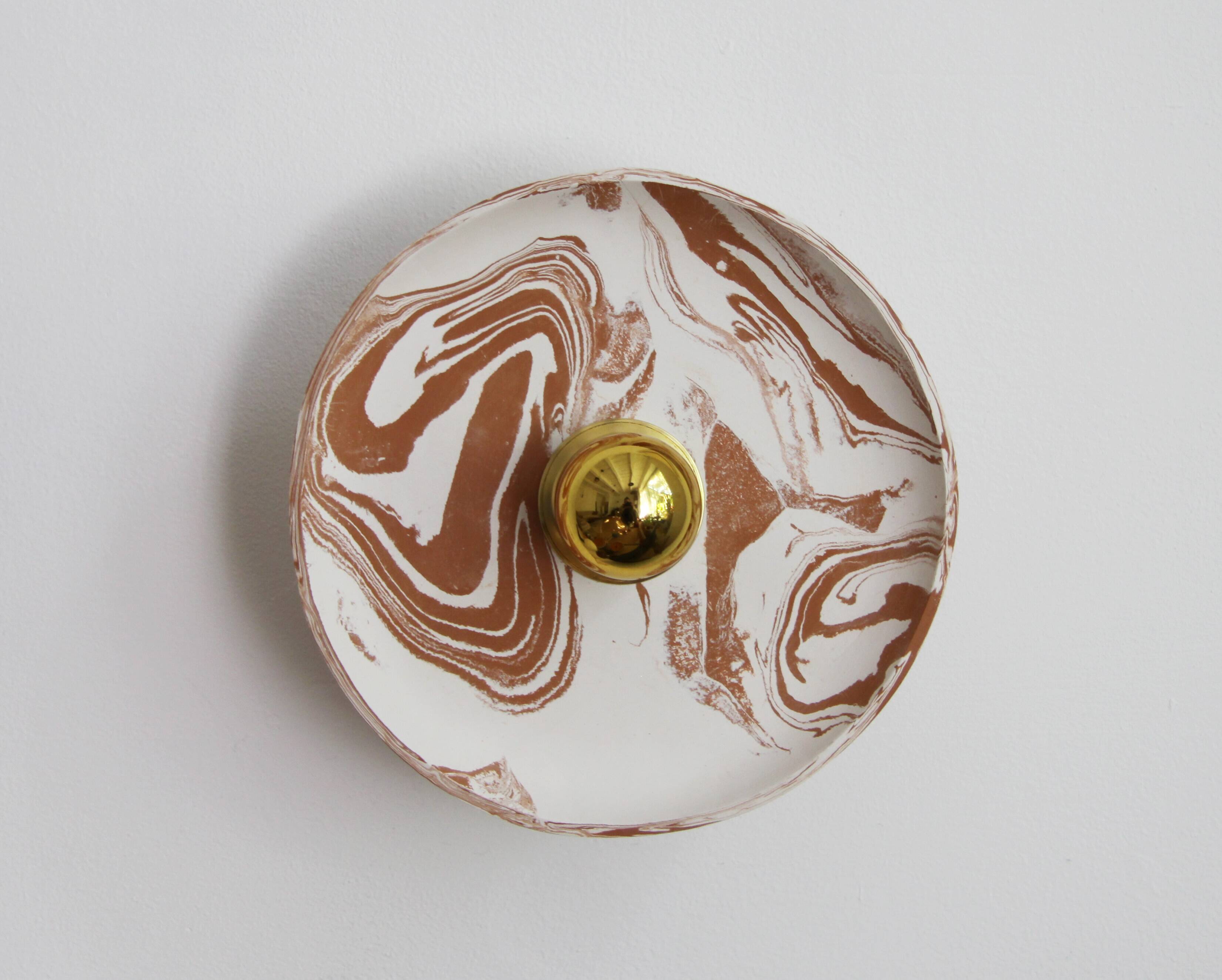 Appliqué in mixed earths