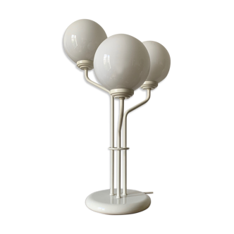 Urban three-headed desk lamp in white opaline